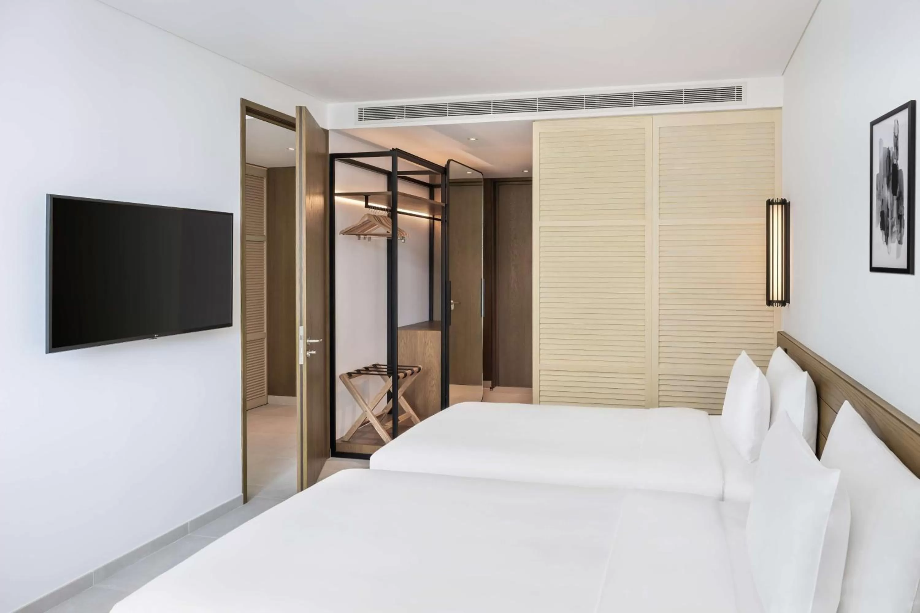 Bedroom, Bed in Radisson Beach Resort Palm Jumeirah