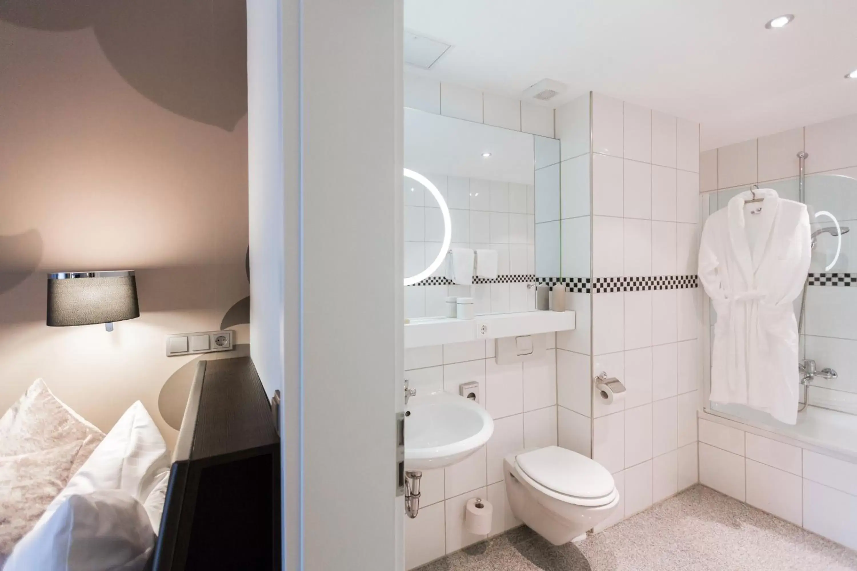 Shower, Bathroom in Hotel SONATA - Superior