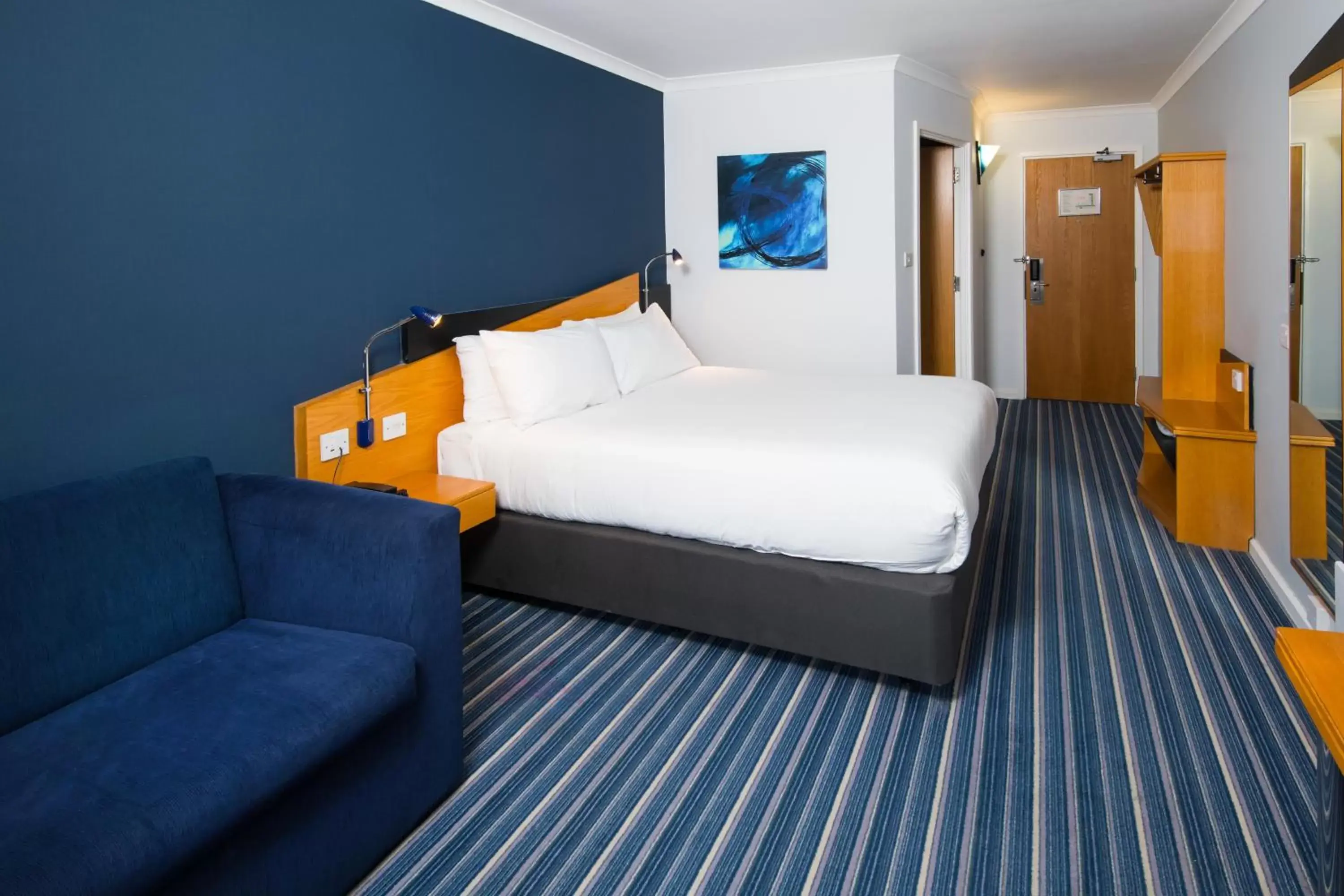 Bedroom, Bed in Holiday Inn Express Manchester East, an IHG Hotel