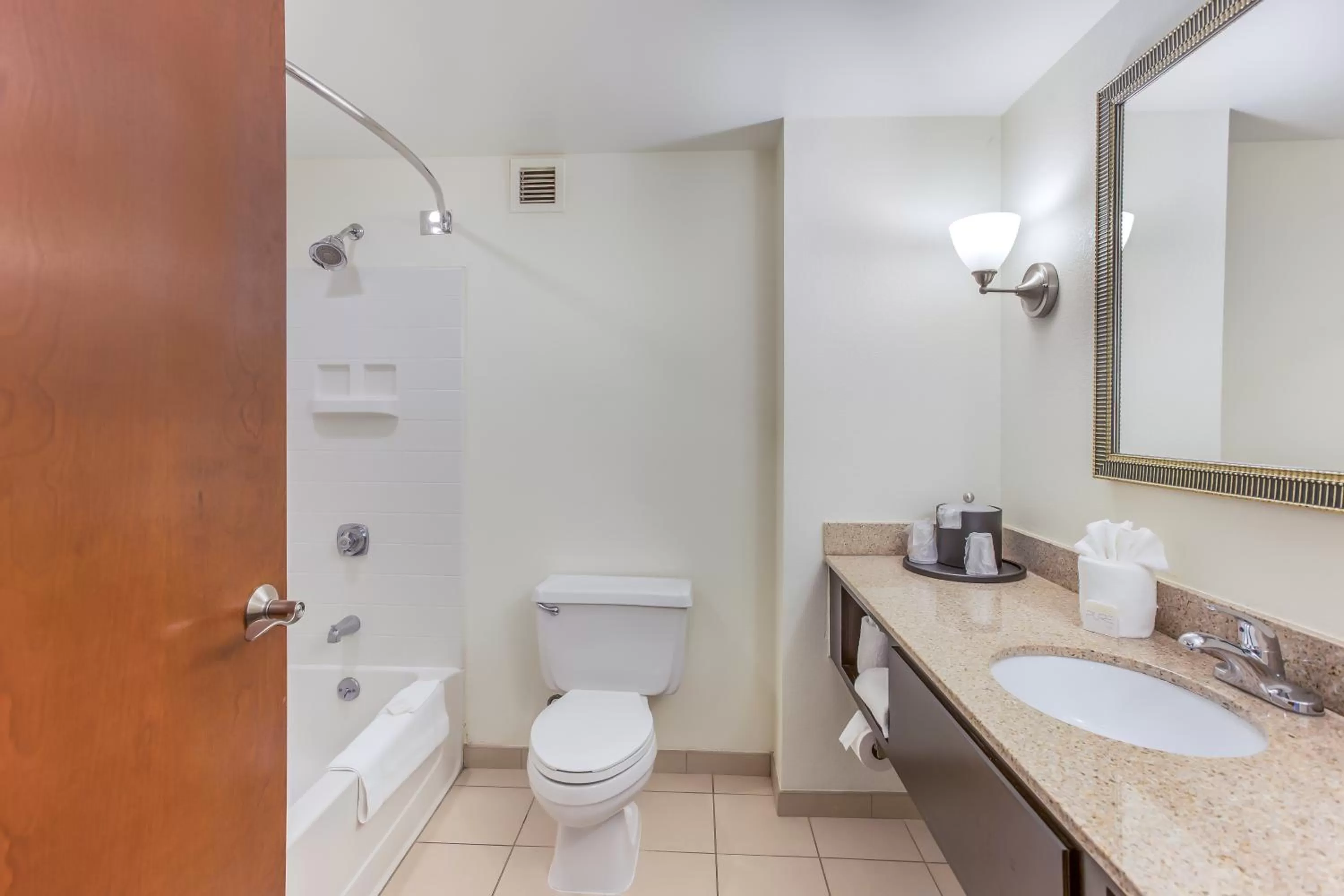Bathroom in Burrstone Inn, an Ascend Collection Hotel