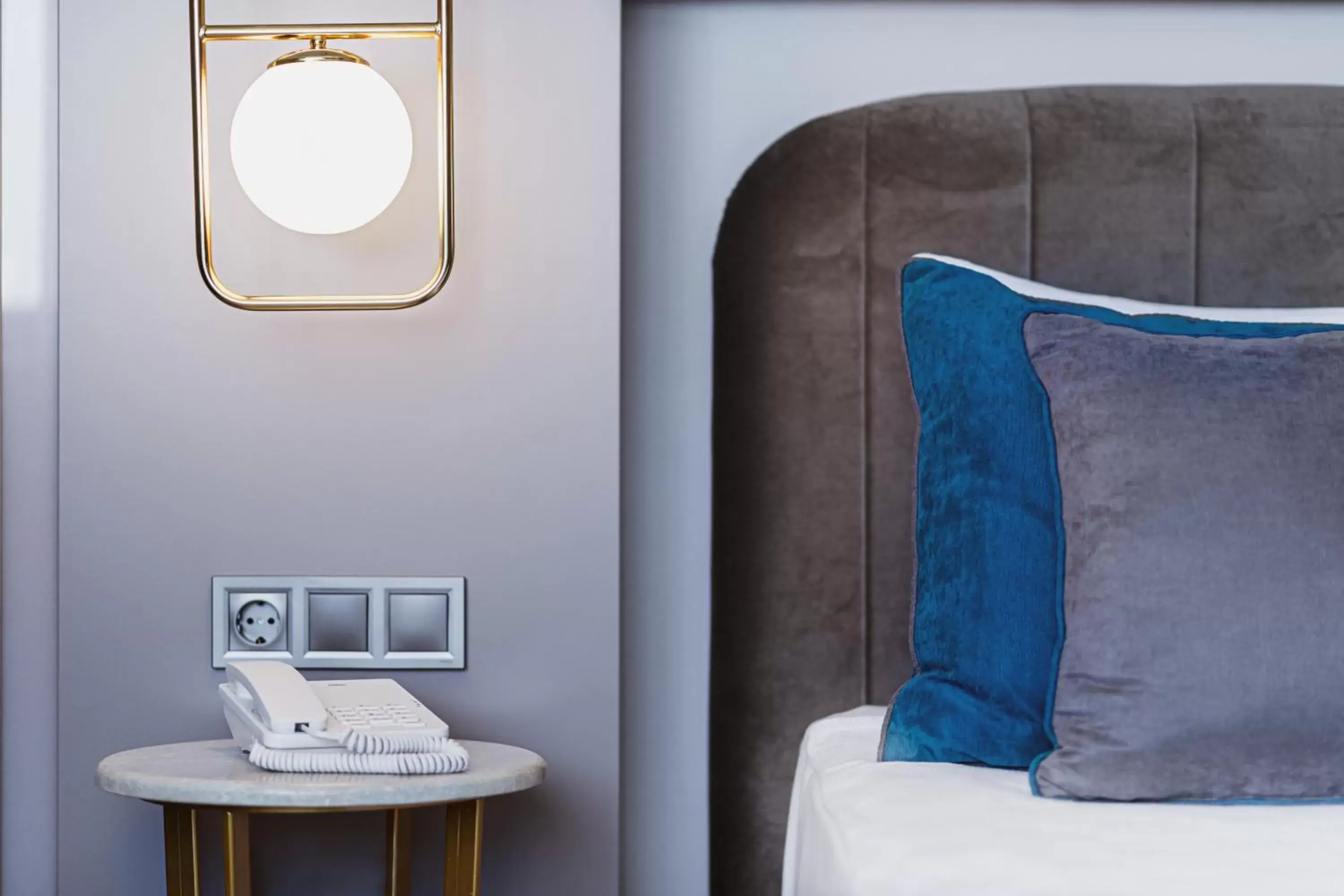 Other, Bed in Sealife Lounge - Adult only Other, Bed in Sealife Lounge - Adult only