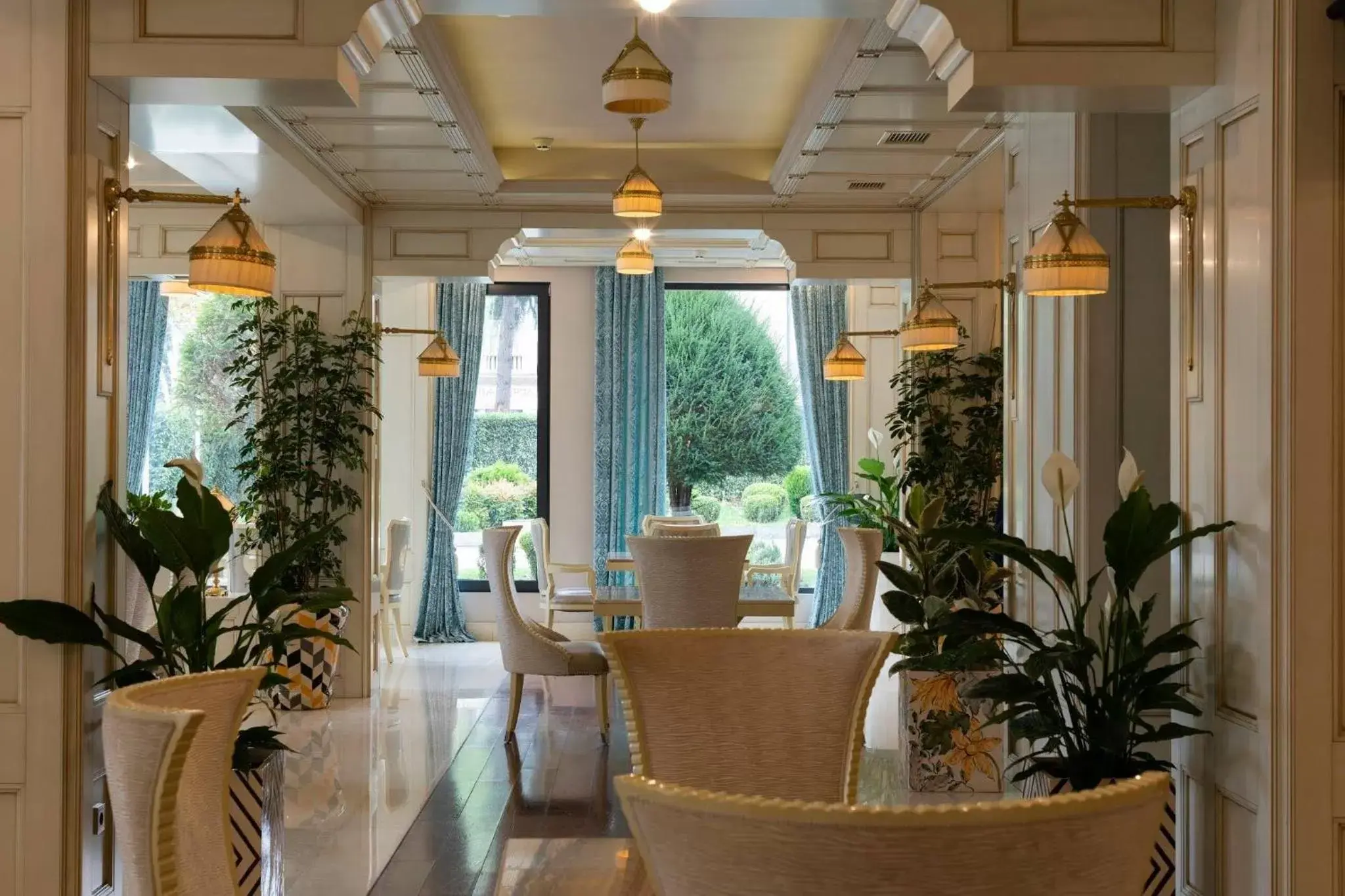 Restaurant/places to eat in Ambassadori Tbilisi Hotel Restaurant/places to eat in Ambassadori Tbilisi Hotel