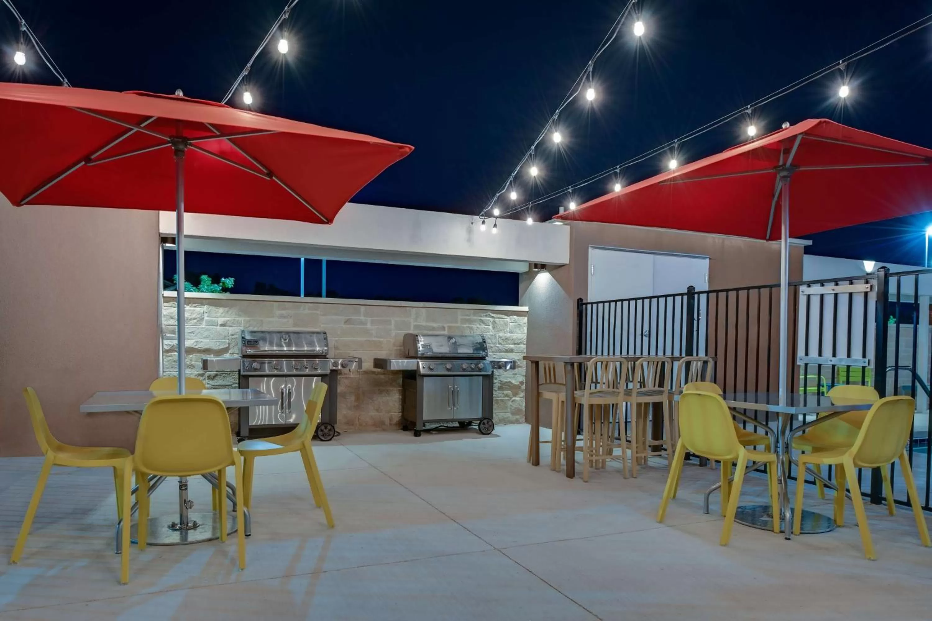 Patio in Home2 Suites By Hilton Temple