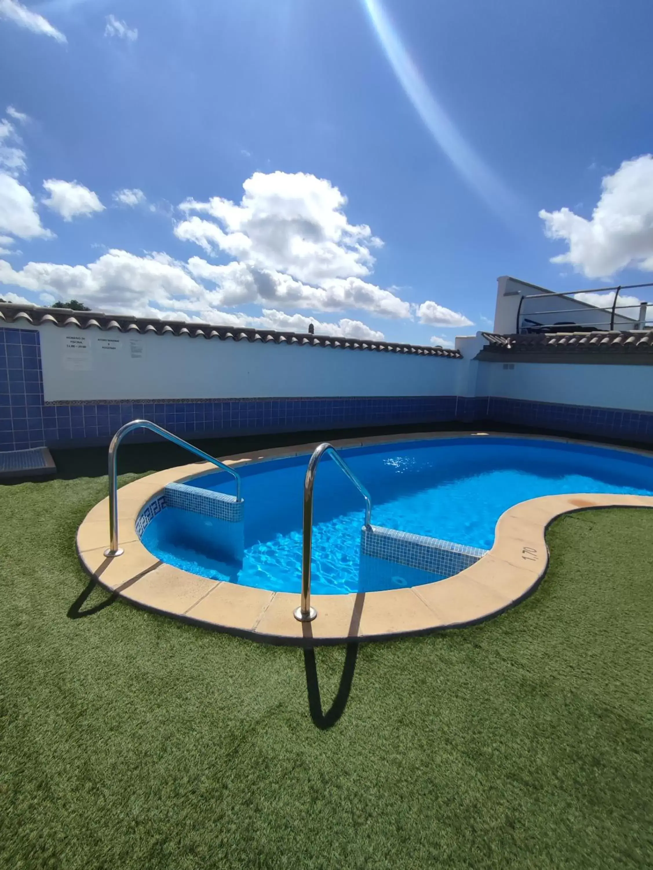 Swimming pool in Hotel Campos de Baeza Swimming pool in Hotel Campos de Baeza