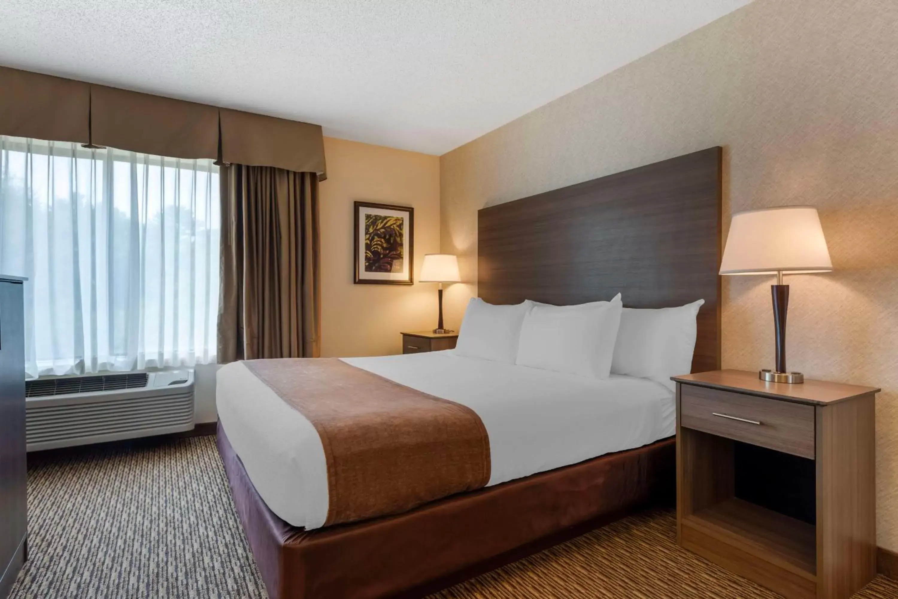 Bedroom in Best Western Spooner Riverplace Bedroom in Best Western Spooner Riverplace