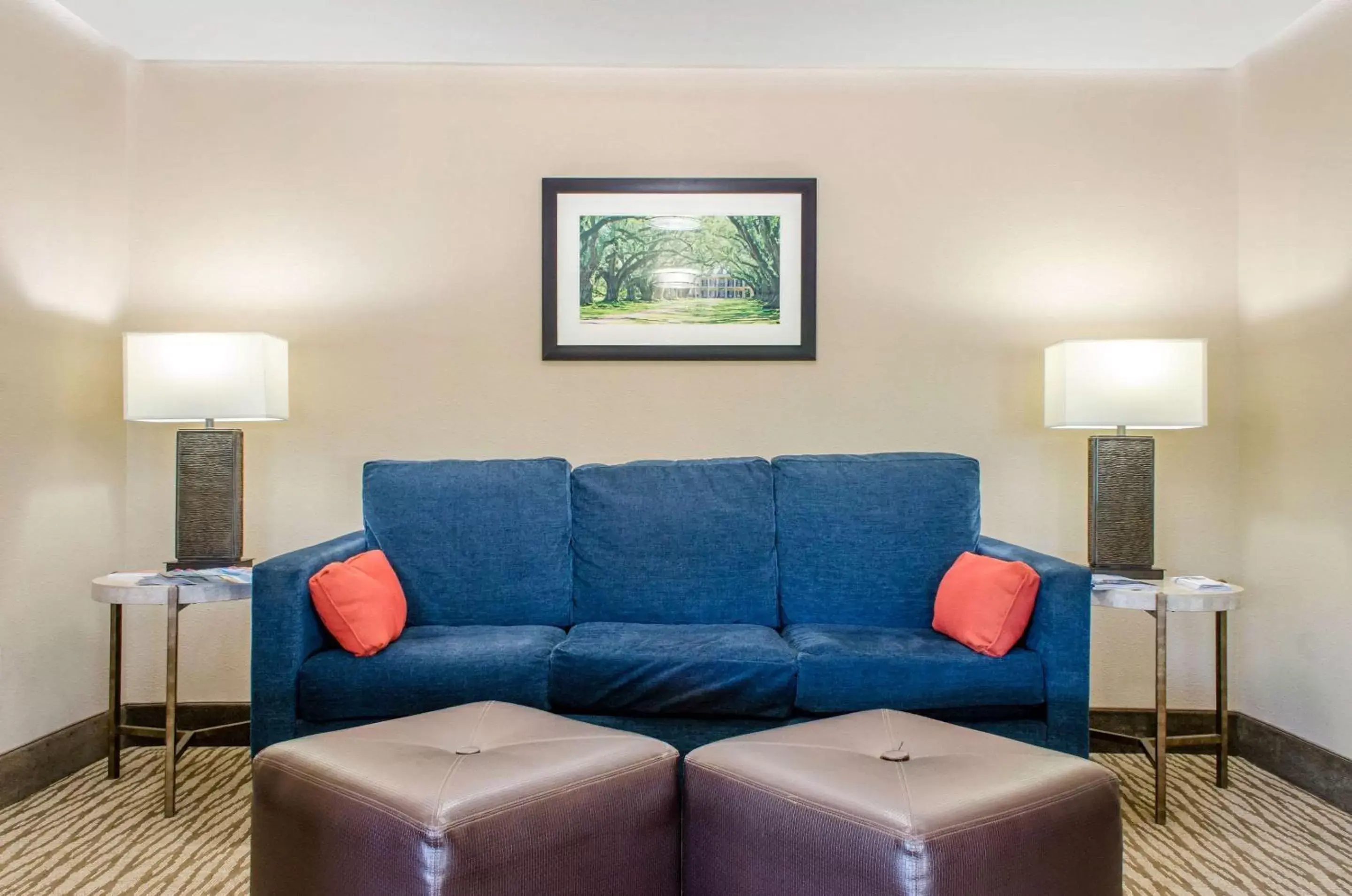 Lobby or reception, Seating Area in Comfort Inn & Suites Covington - Mandeville