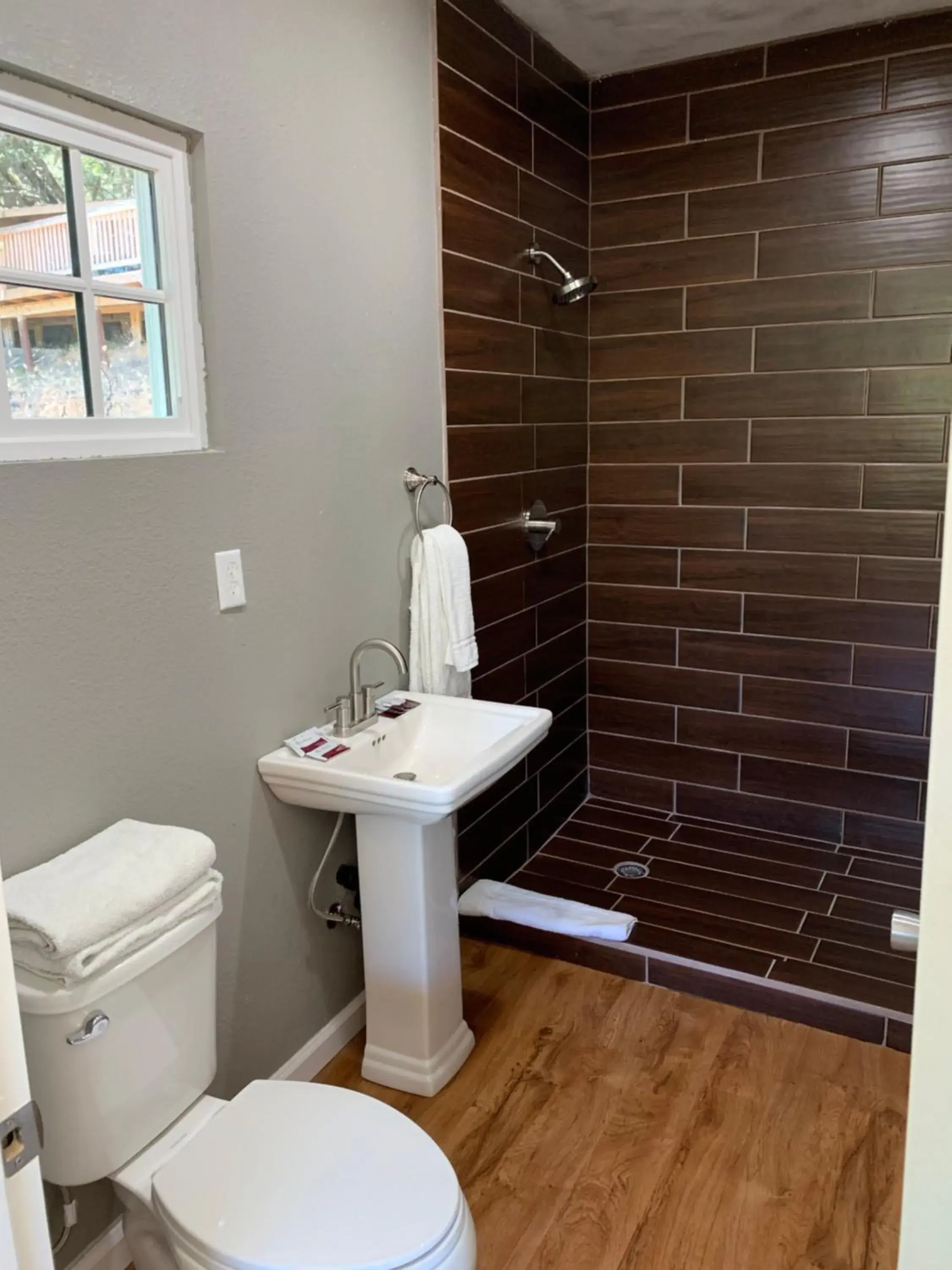 Bathroom in Mountain Trail Lodge and Vacation Rentals