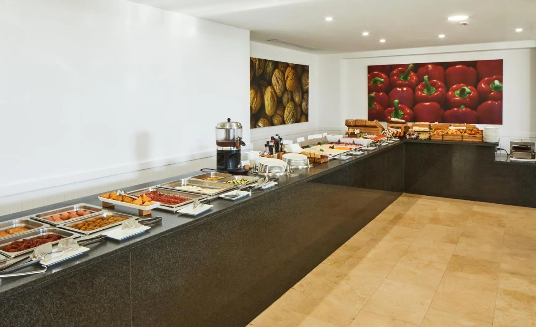 Breakfast in Hotel Tres Torres