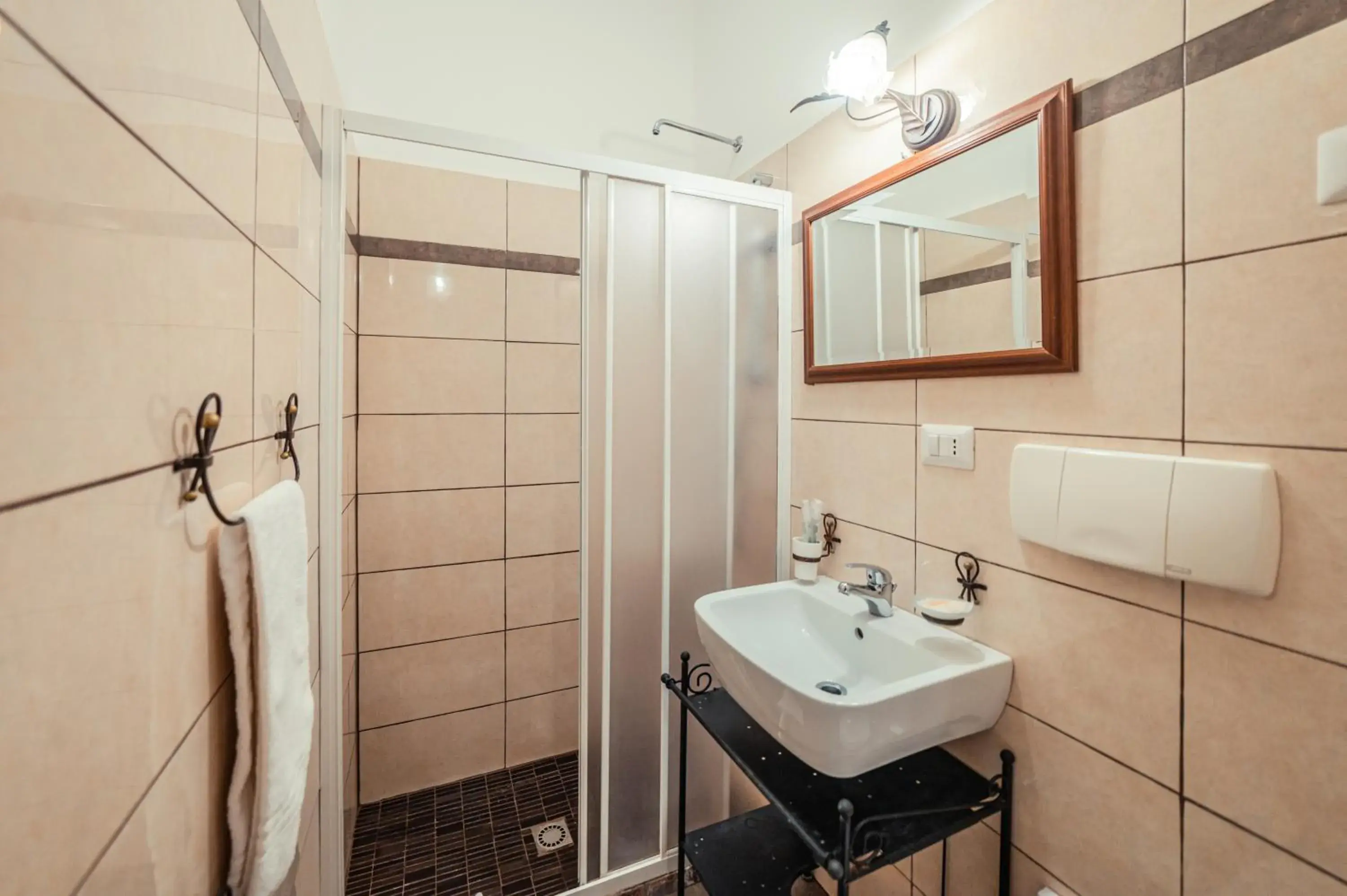 Bathroom in Taormina Garden Hotel