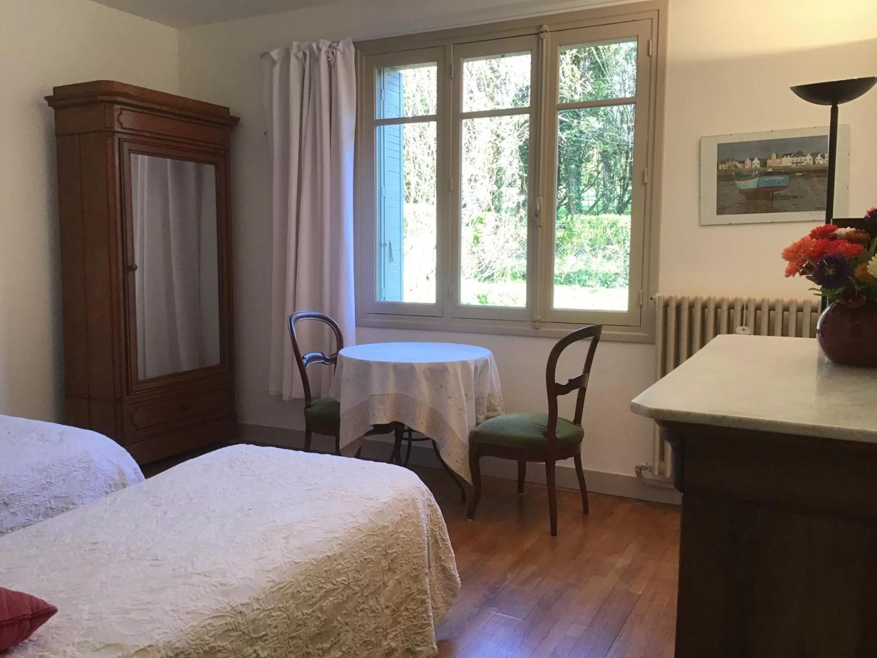 Bedroom in Cour Tholmer