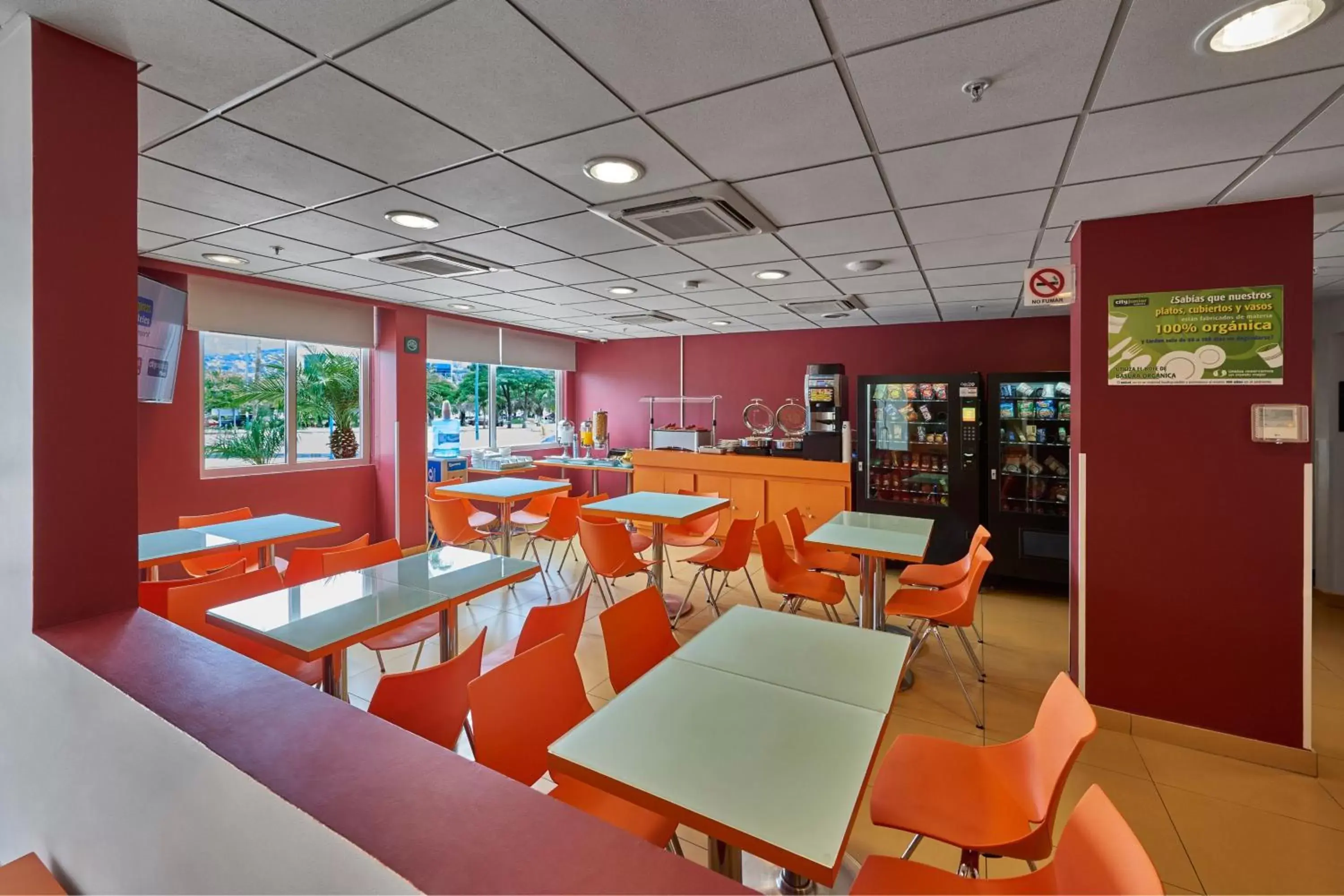 Breakfast, Restaurant/Places to Eat in City Express Junior by Marriott Tuxtla Gutierrez Poliforum