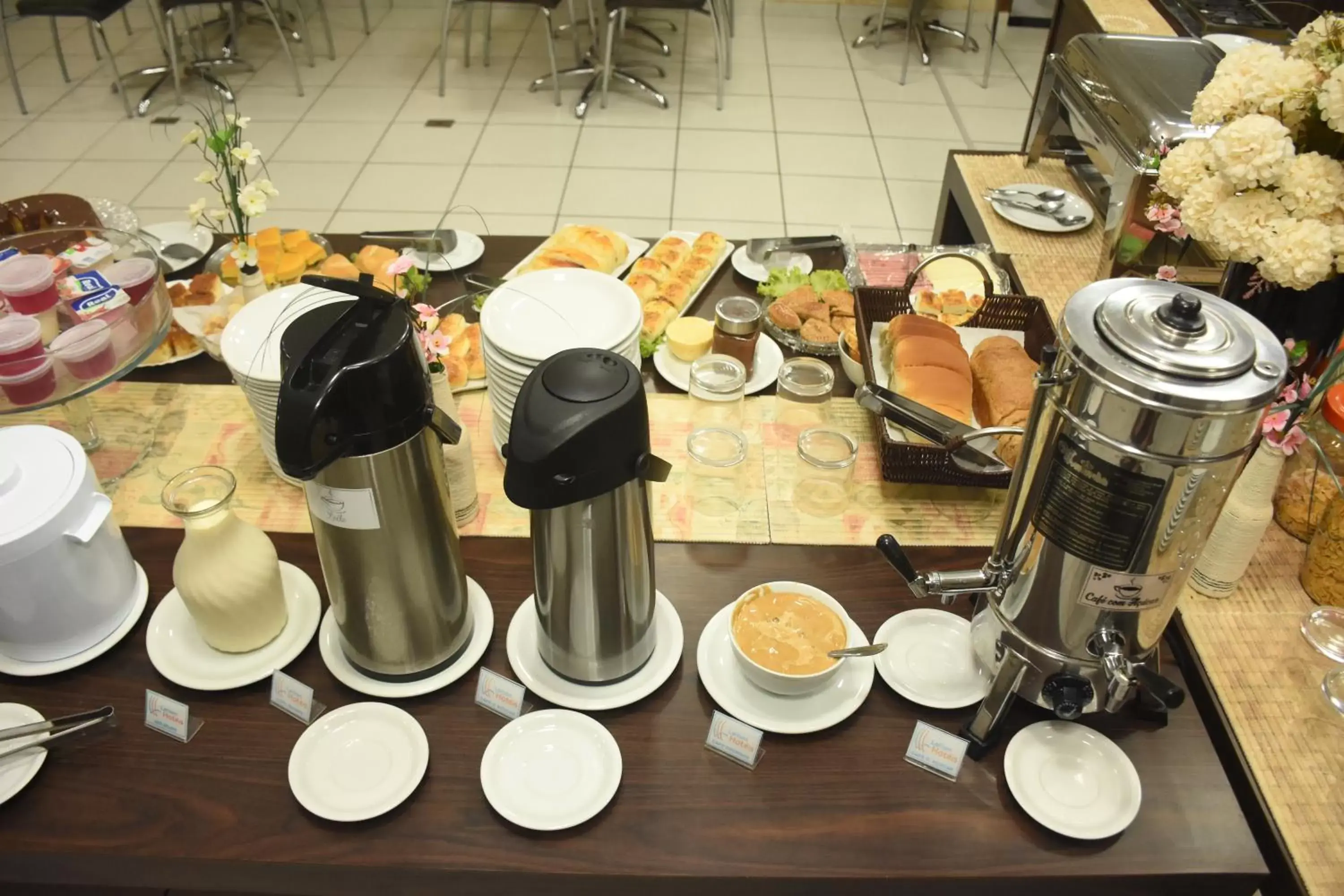 Coffee/tea facilities in Larison Hotéis - Ji-Paraná