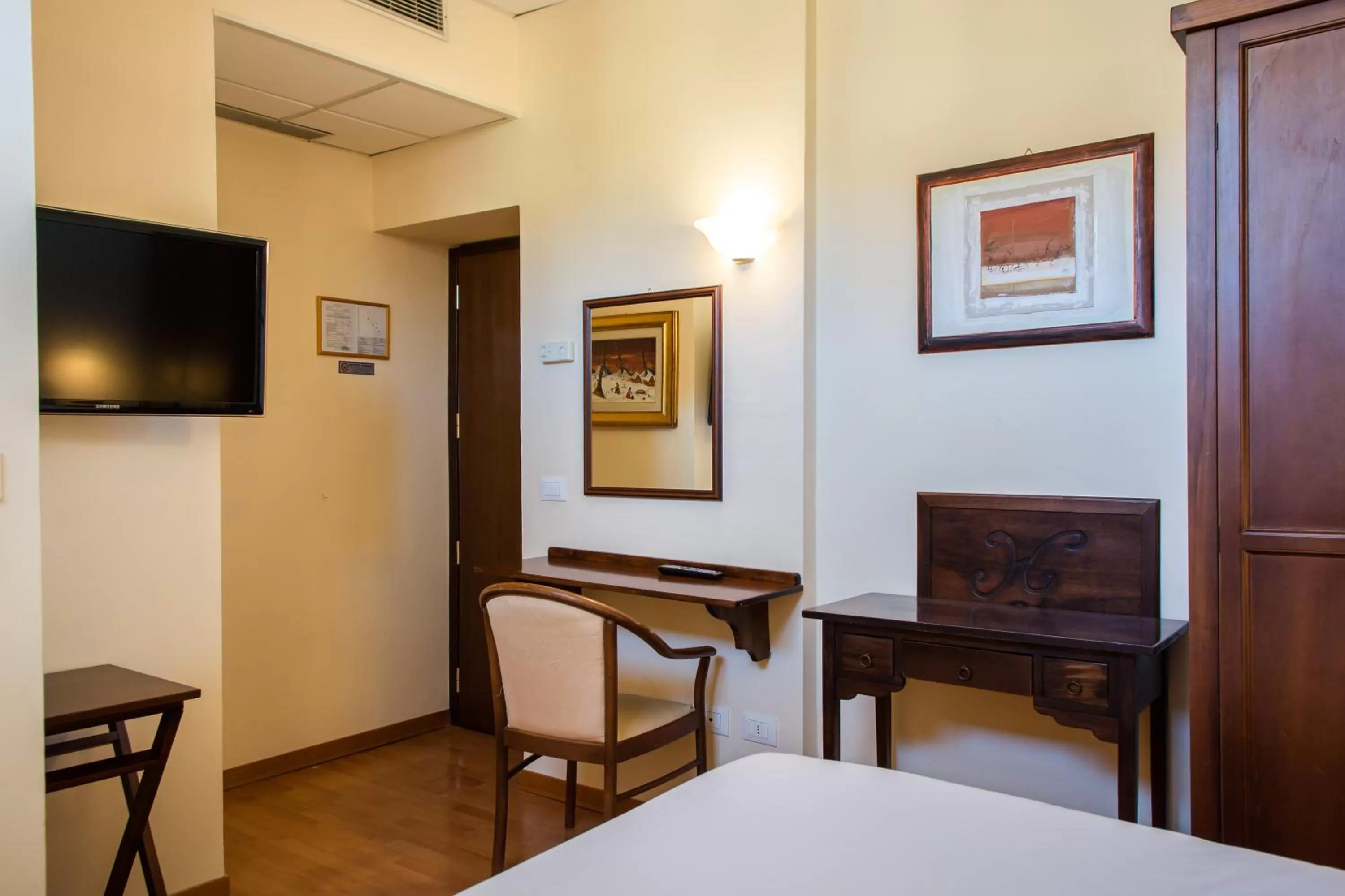 Photo of the whole room, Bed in Hotel della Vittoria