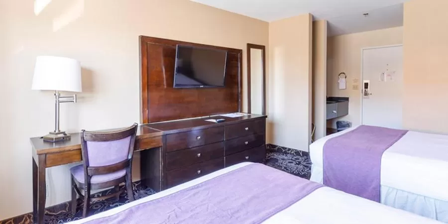 TV and multimedia, Bed in Red Garter Hotel & Casino by Red Lion Hotels