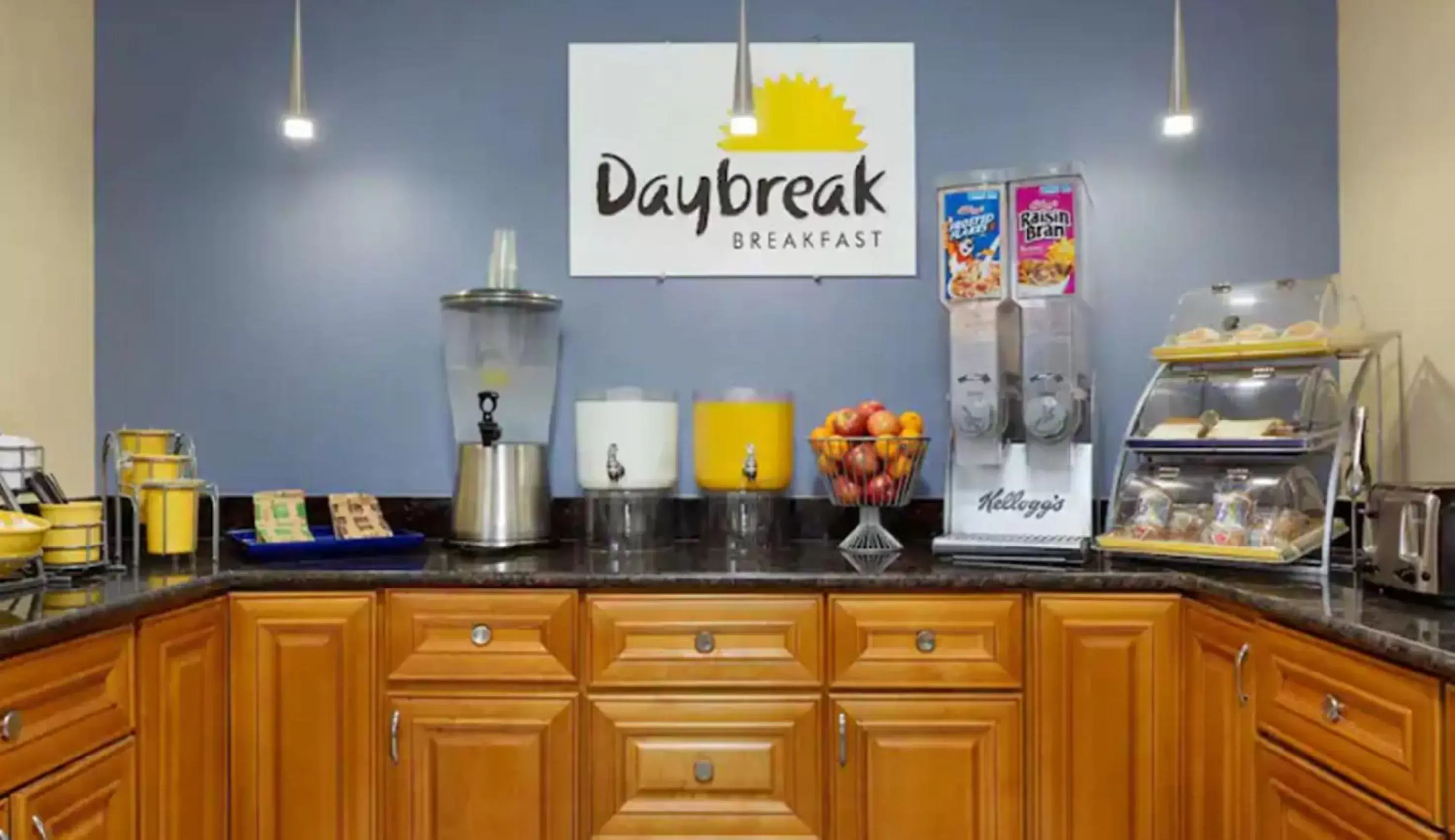 Breakfast in Days Inn & Suites by Wyndham DFW Airport South-Euless