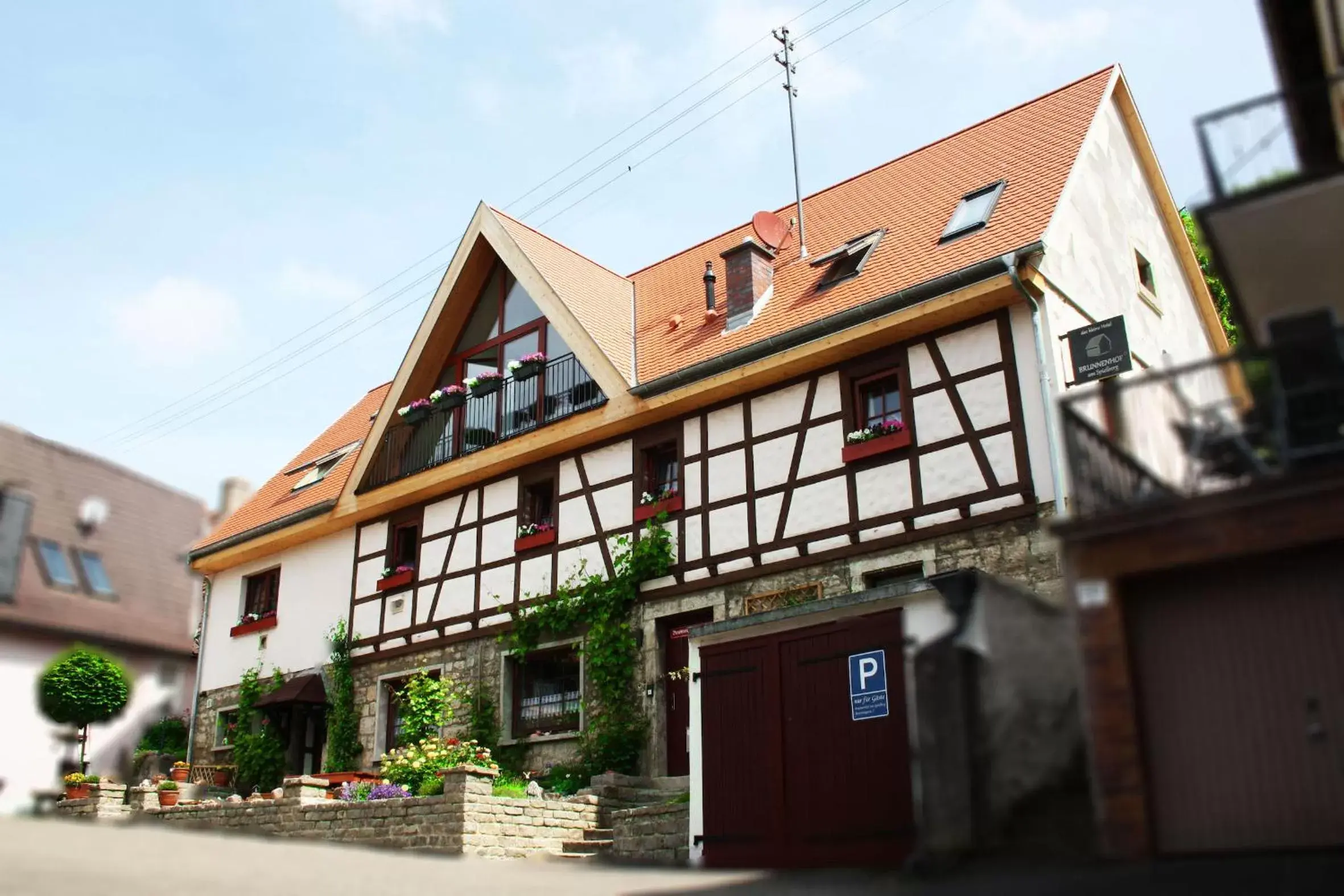 Property Building in Brunnenhof Randersacker - das kleine Hotel