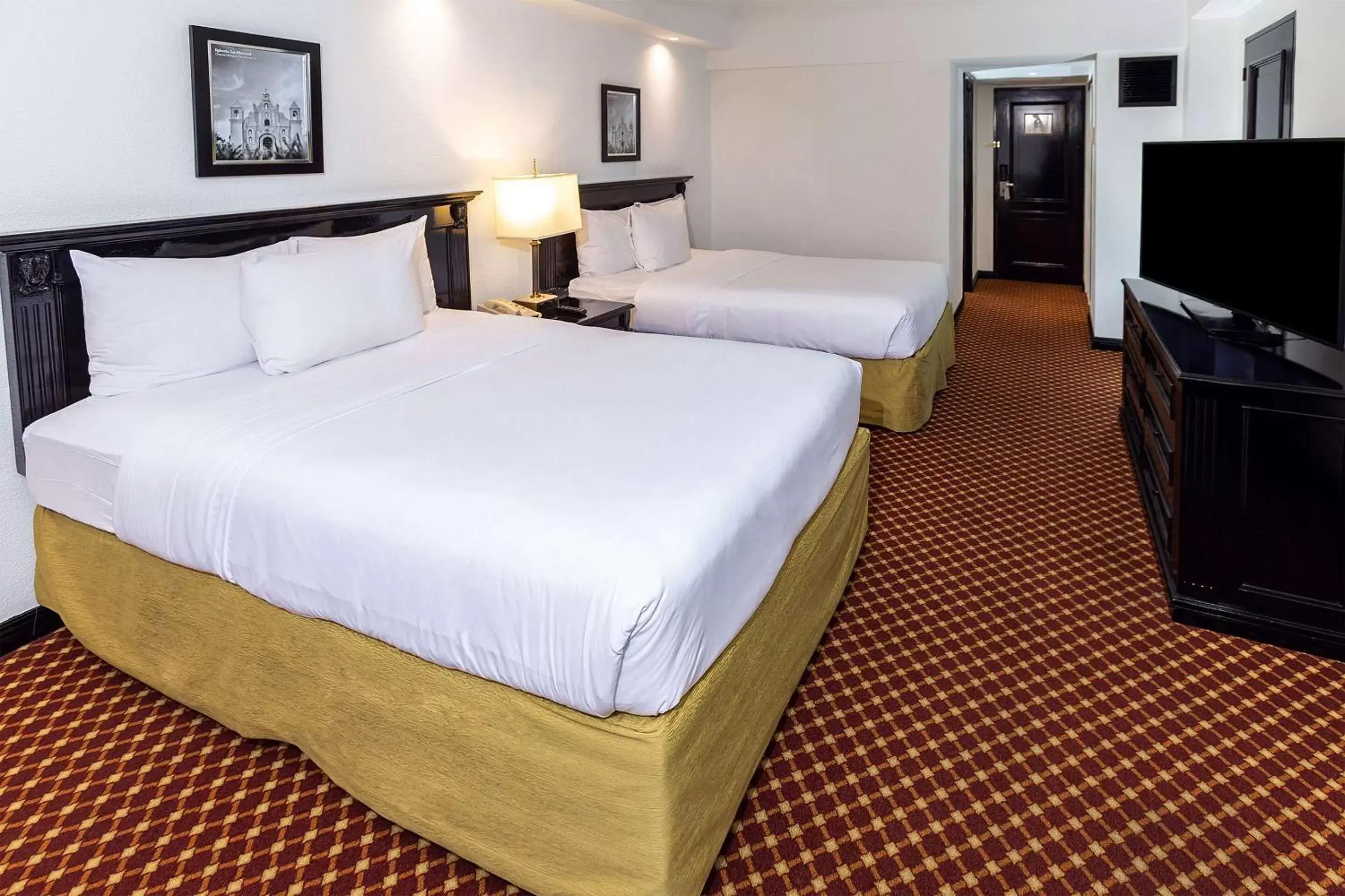 Photo of the whole room, Bed in Clarion Hotel Real Tegucigalpa