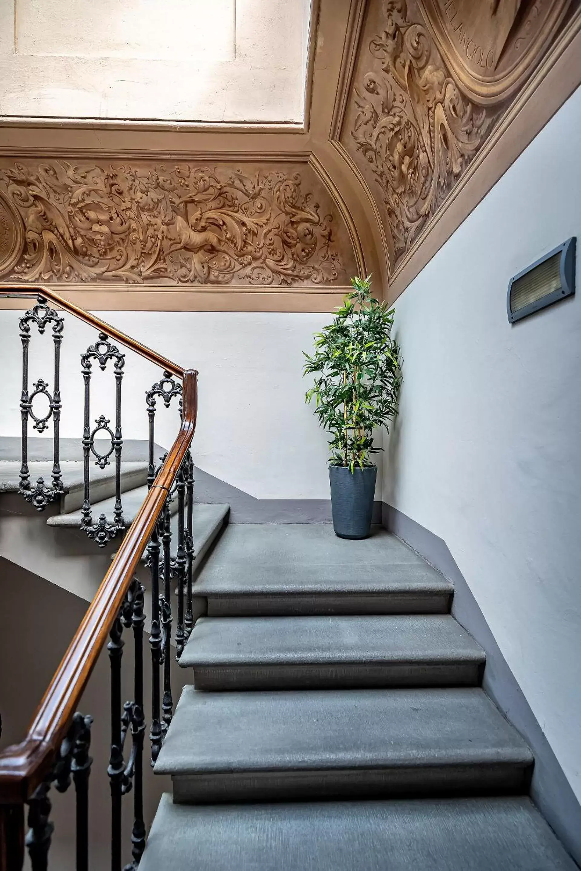 Decorative detail in Martelli 6 Suite & Apartments