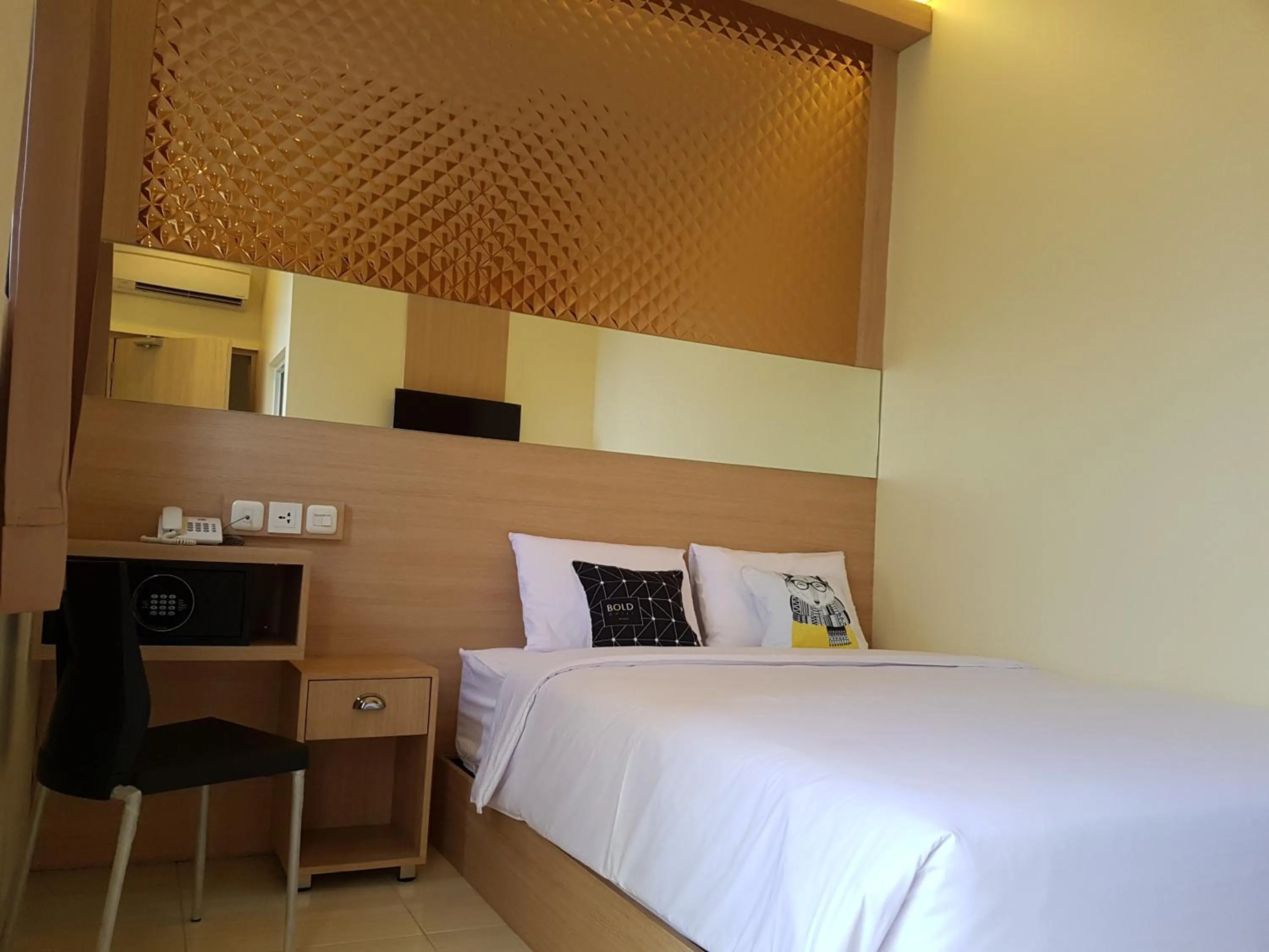 Bedroom, Bed in Bold Hotel Jakarta