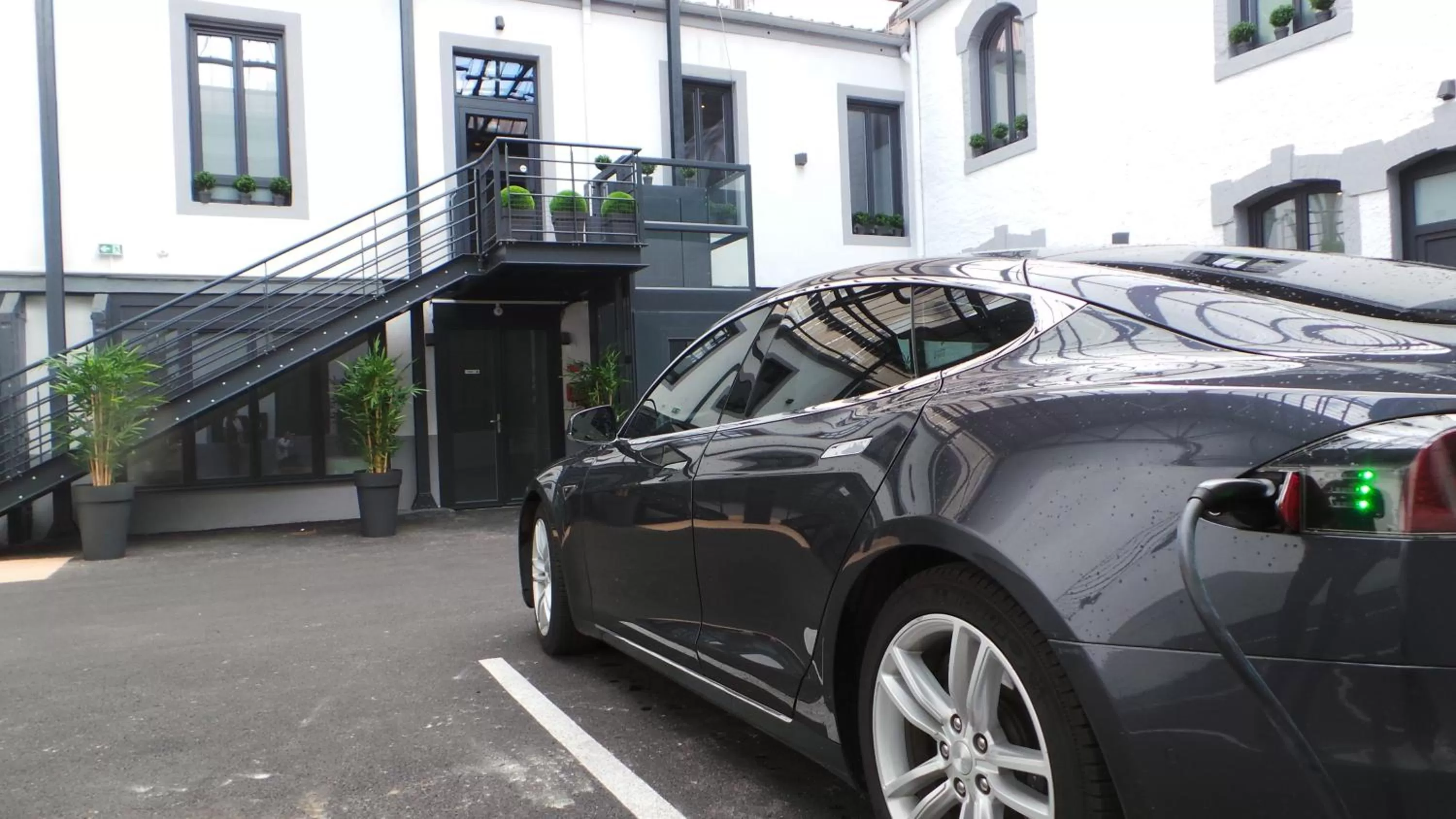 Parking in Nouvel Hôtel & Appartements