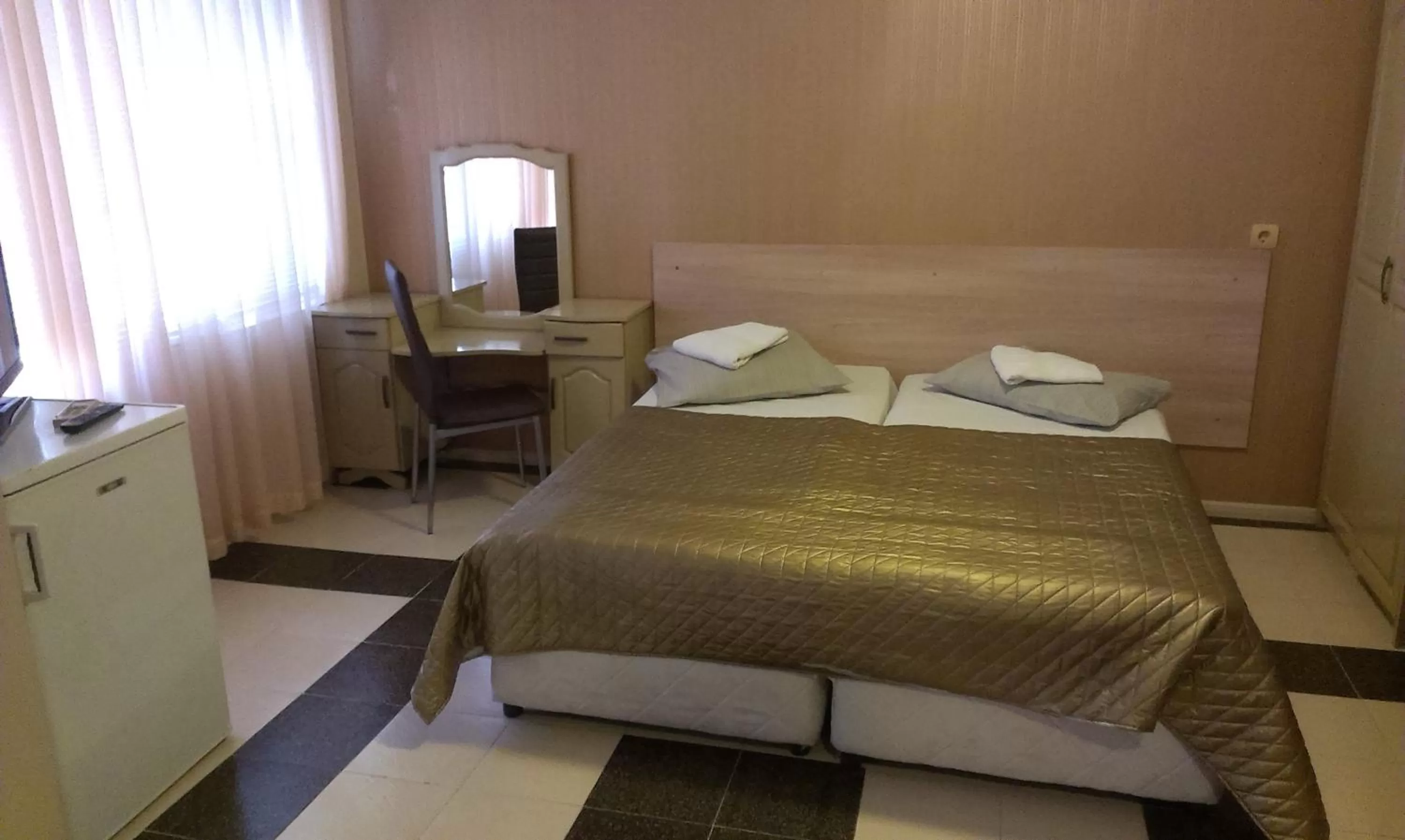 Bathroom, Bed in Family Hotel Kartala