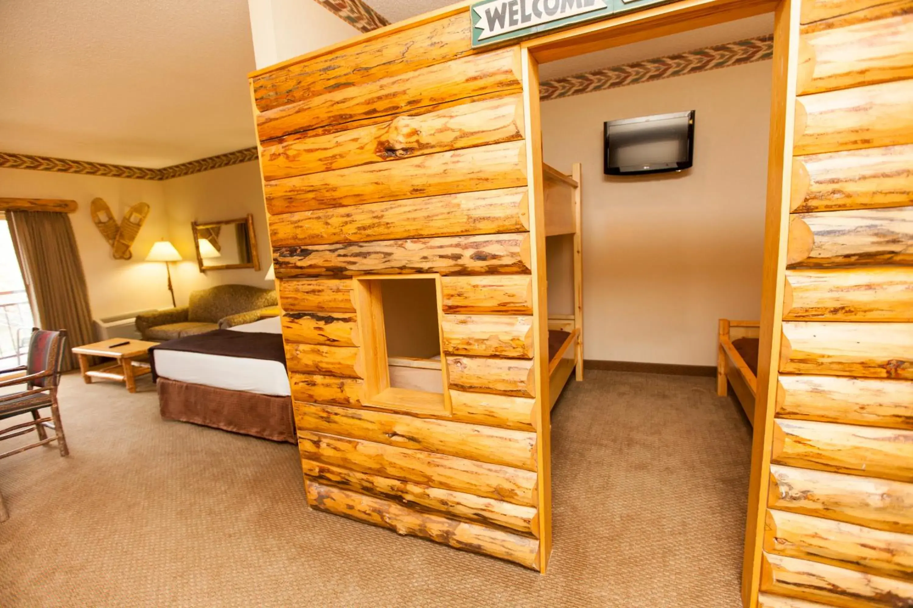 Kid Cabin Suite, Balcony/Patio Suite in Great Wolf Lodge Sandusky