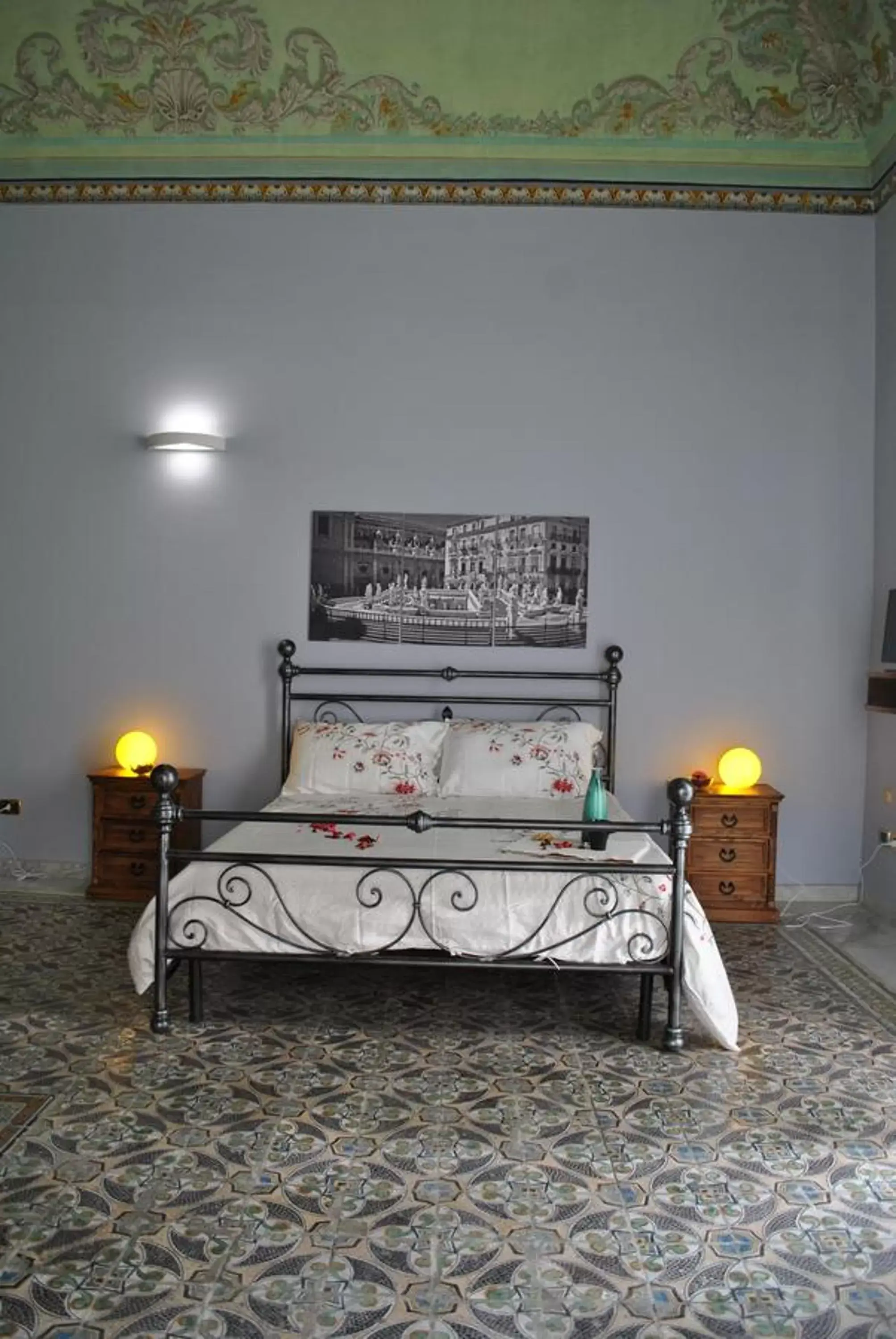 Photo of the whole room, Bed in Antica Dimora