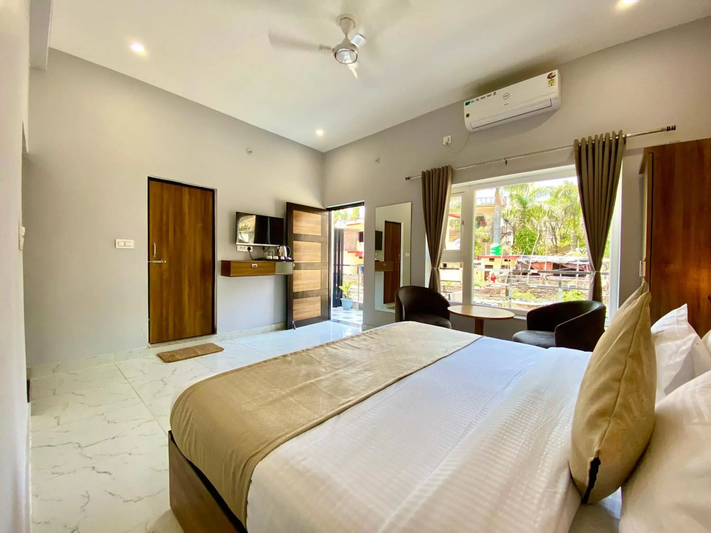 Bed in Hotel Wraveler Inn Rishikesh