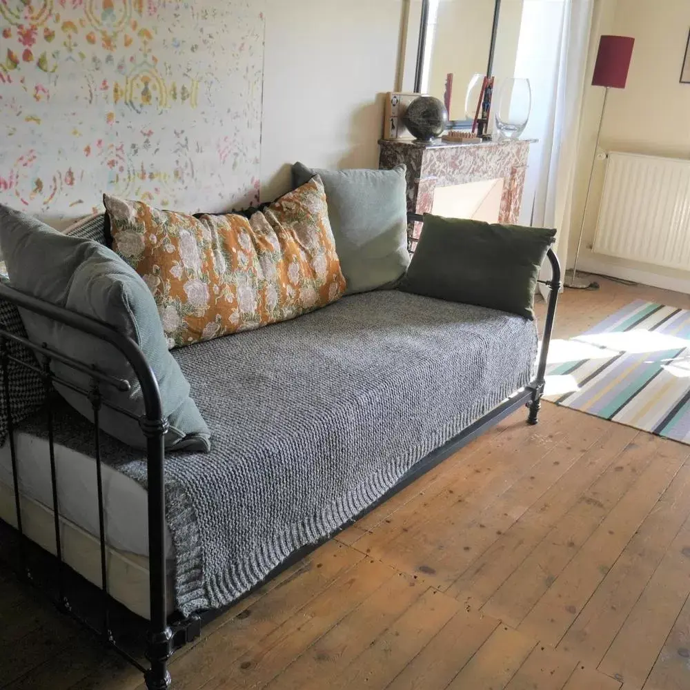 Bed, Seating Area in Maison Castel Braz