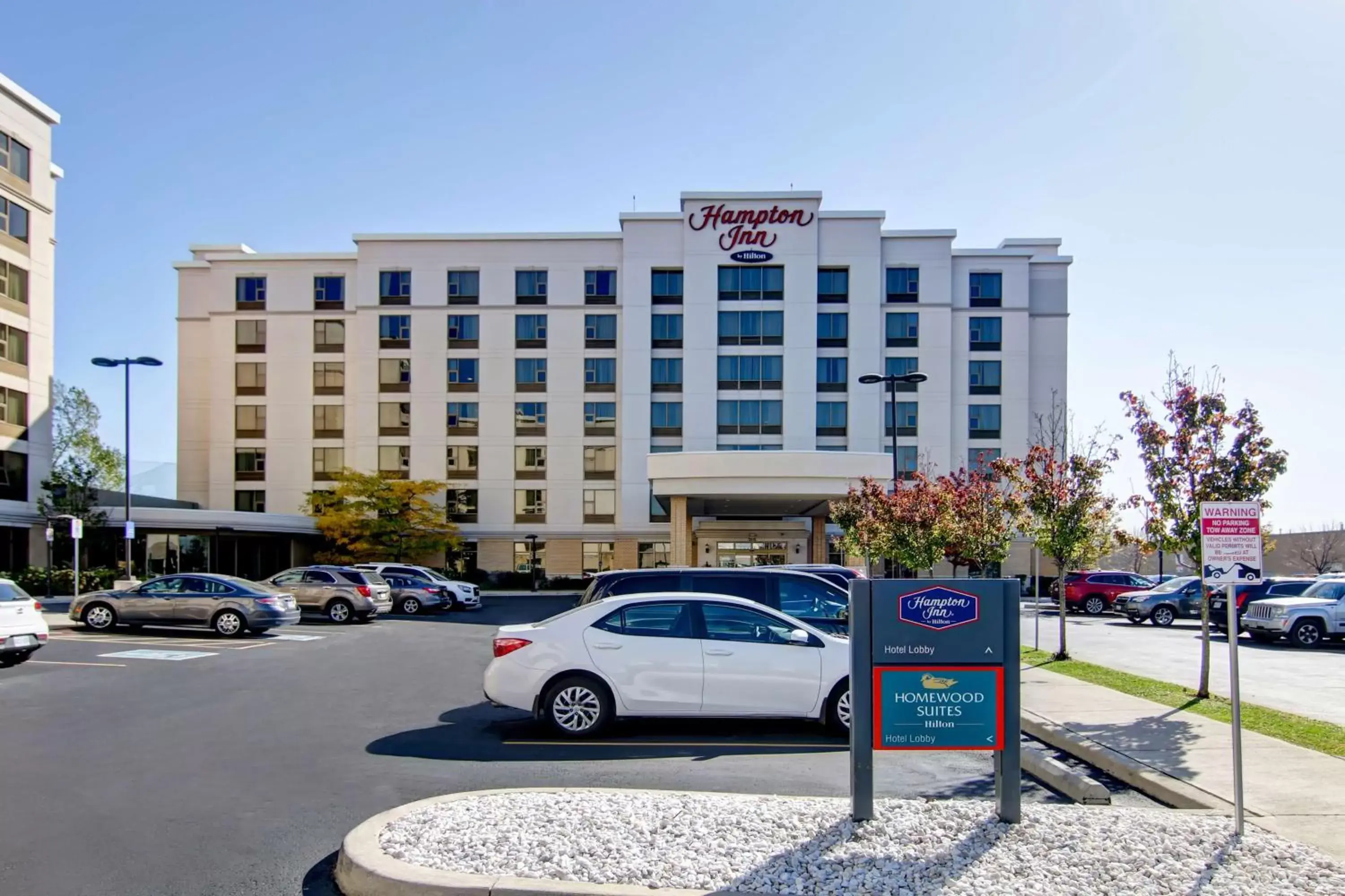 Property Building in Hampton Inn by Hilton Toronto Airport Corporate Centre