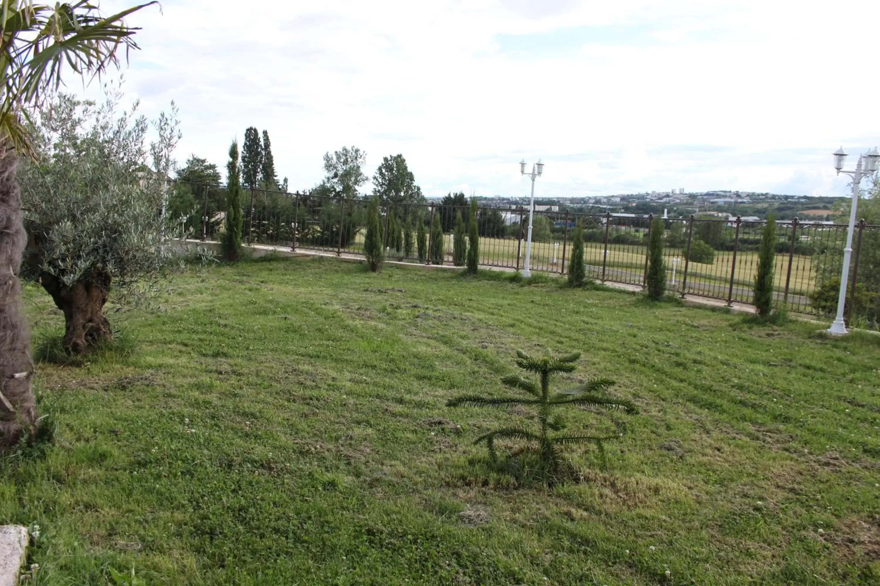 Garden in Le Domaine des Archies