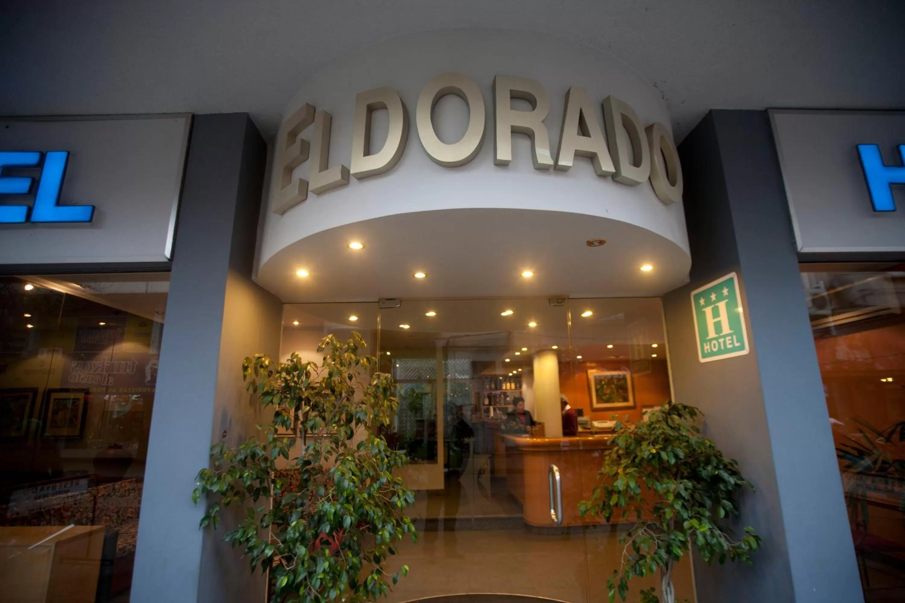 Facade/entrance in Hotel Eldorado