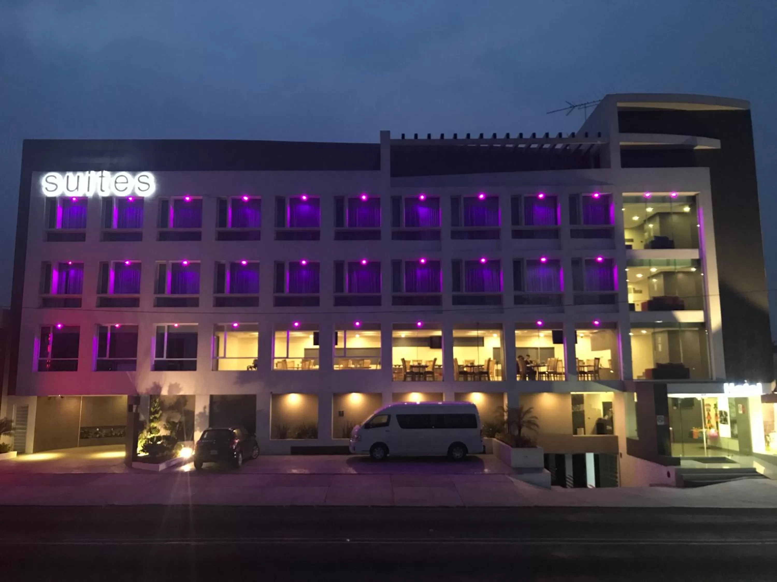Facade/entrance in Best Western Plus Metepec & Suites