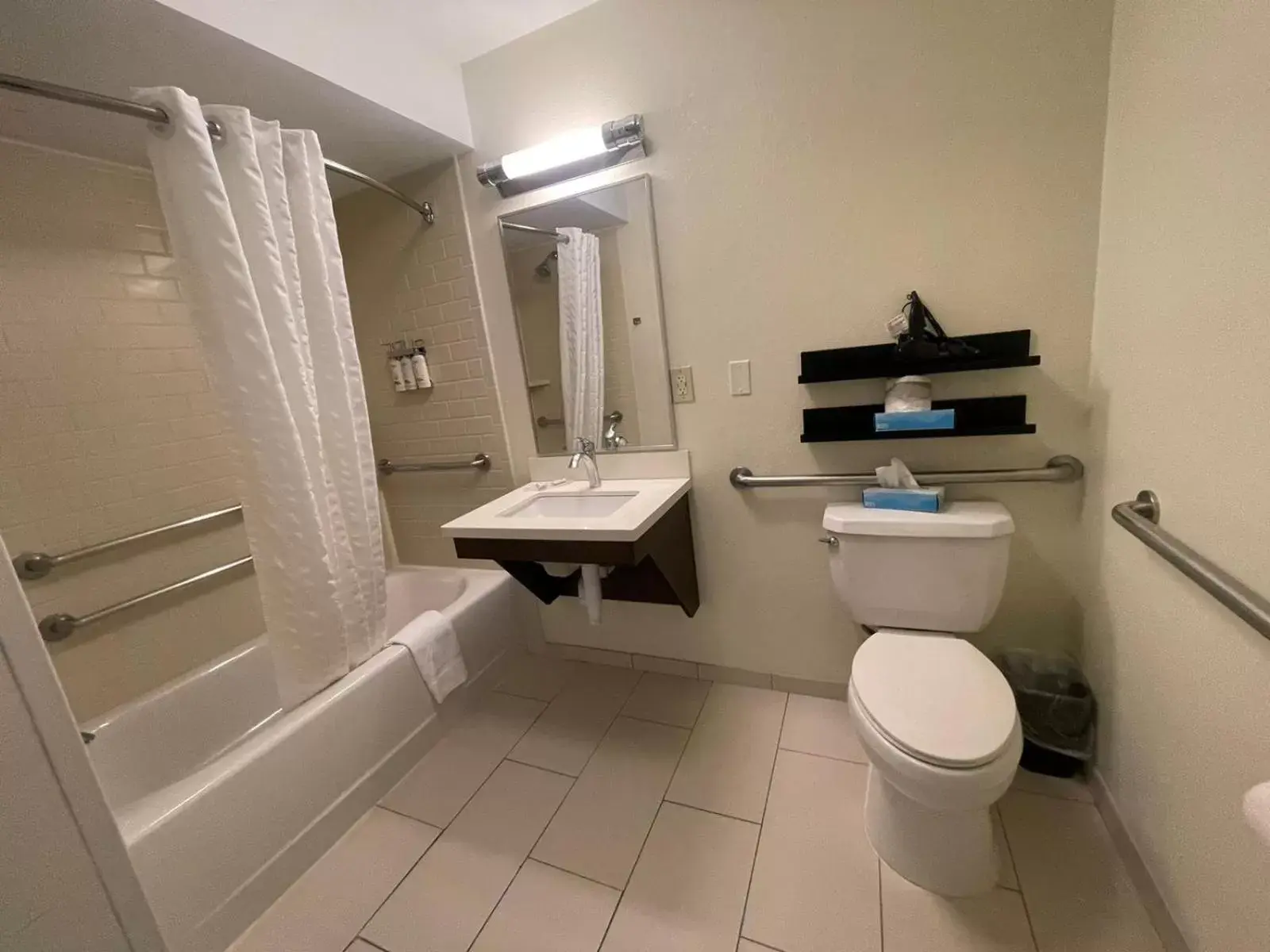 Shower, Bathroom in Candlewood Suites Secaucus, an IHG Hotel