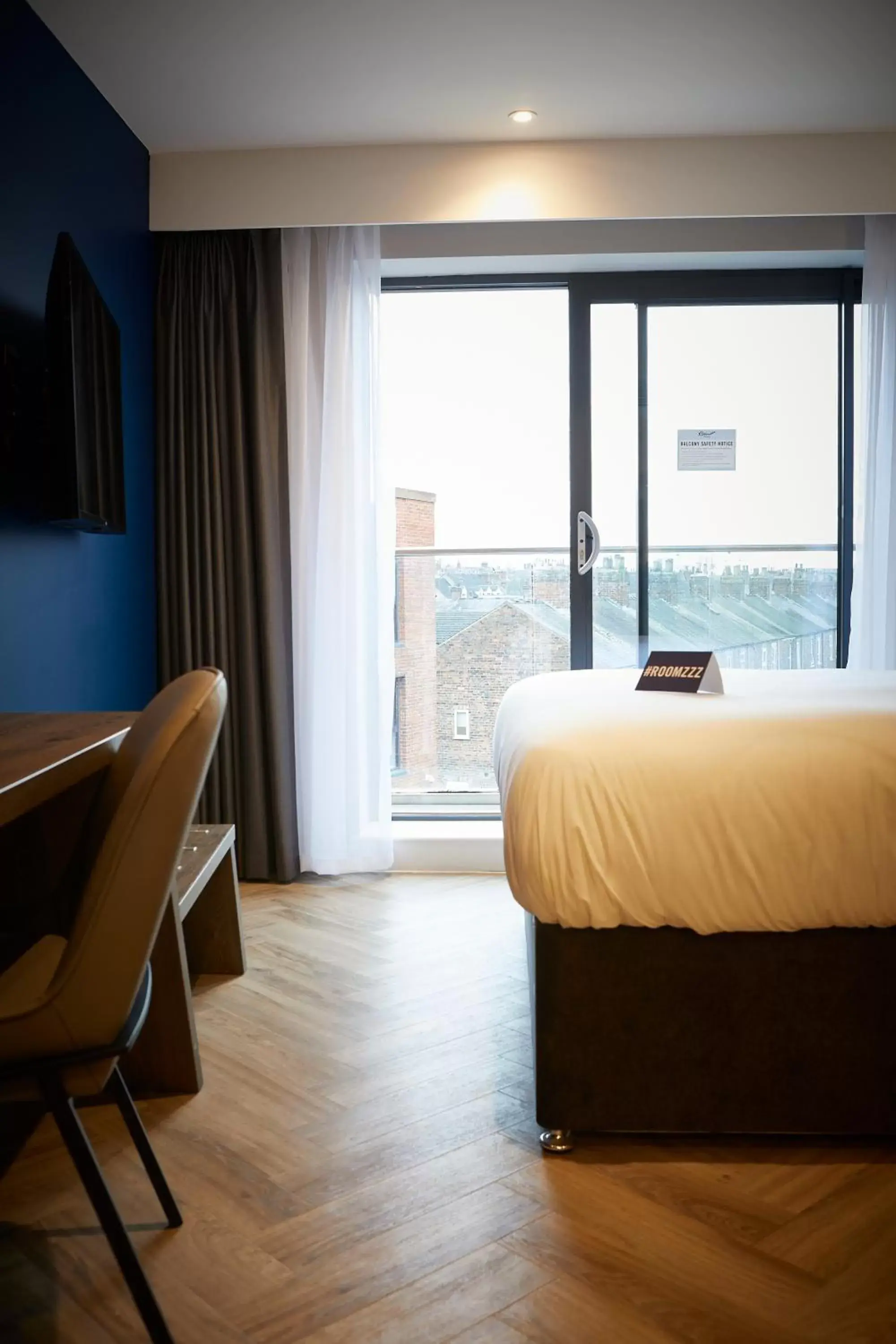 Balcony/Terrace, Bed in Roomzzz York City Balcony/Terrace, Bed in Roomzzz York City