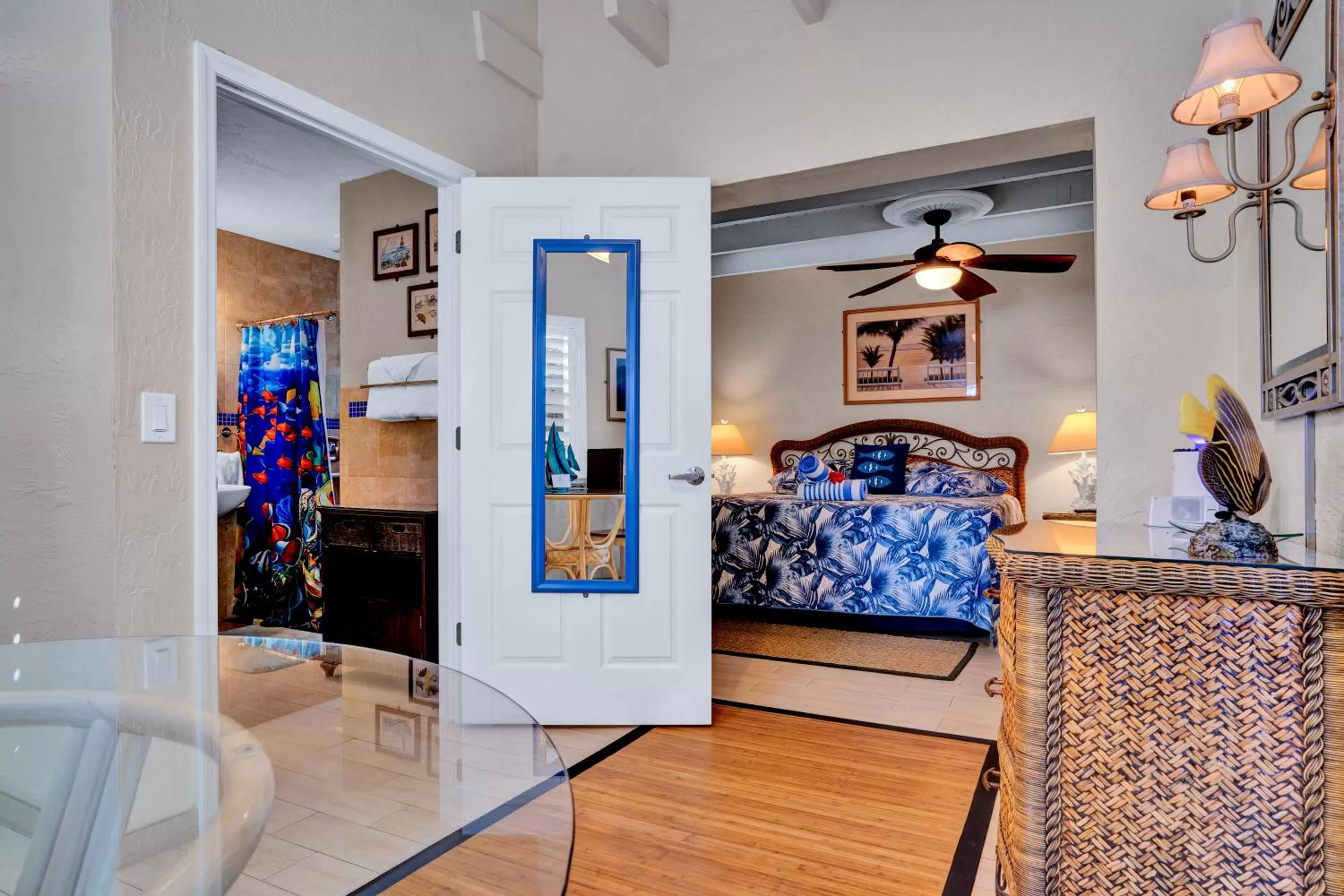 Dining area in Island Bay Resort