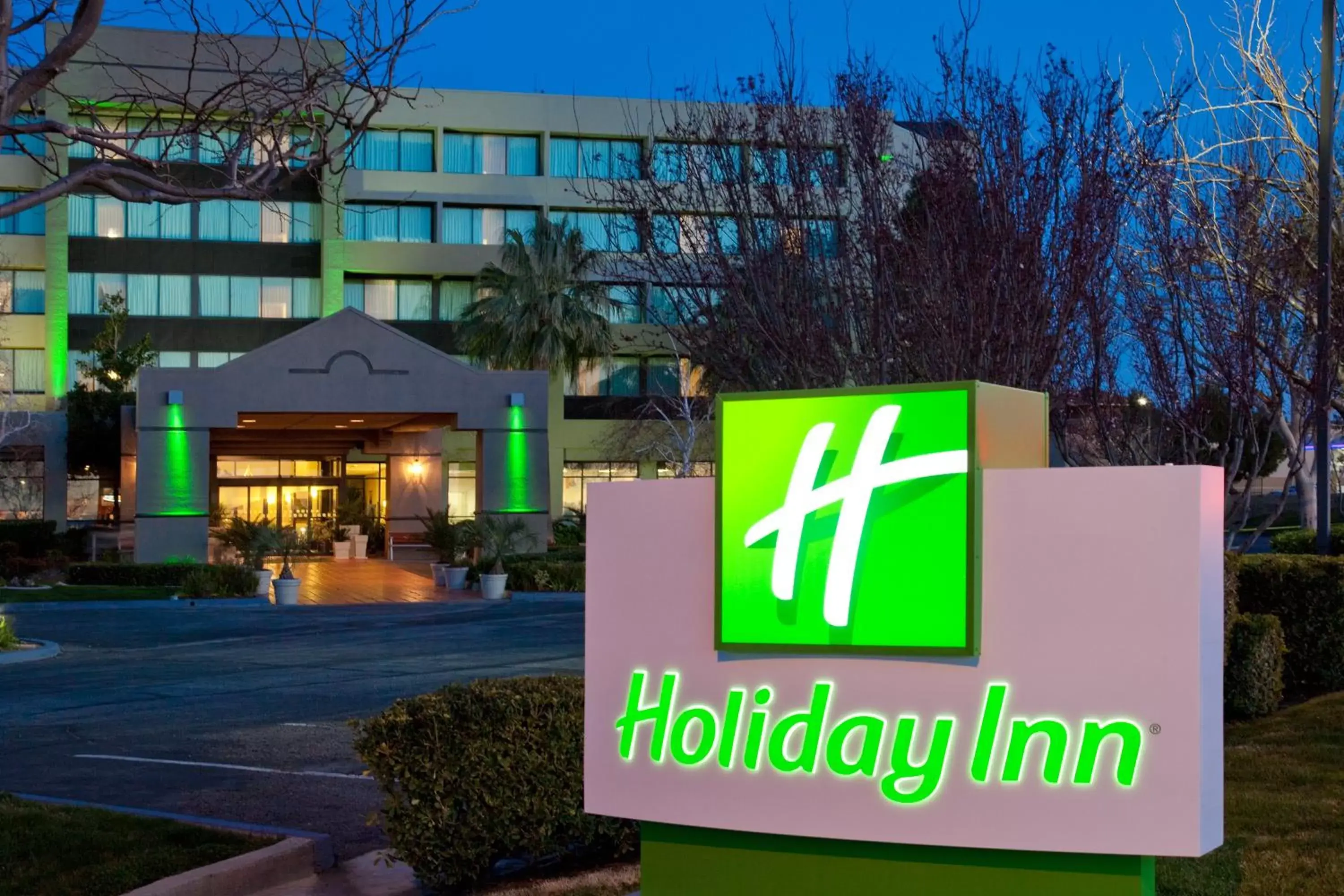 Property building in Holiday Inn Palmdale-Lancaster, an IHG Hotel