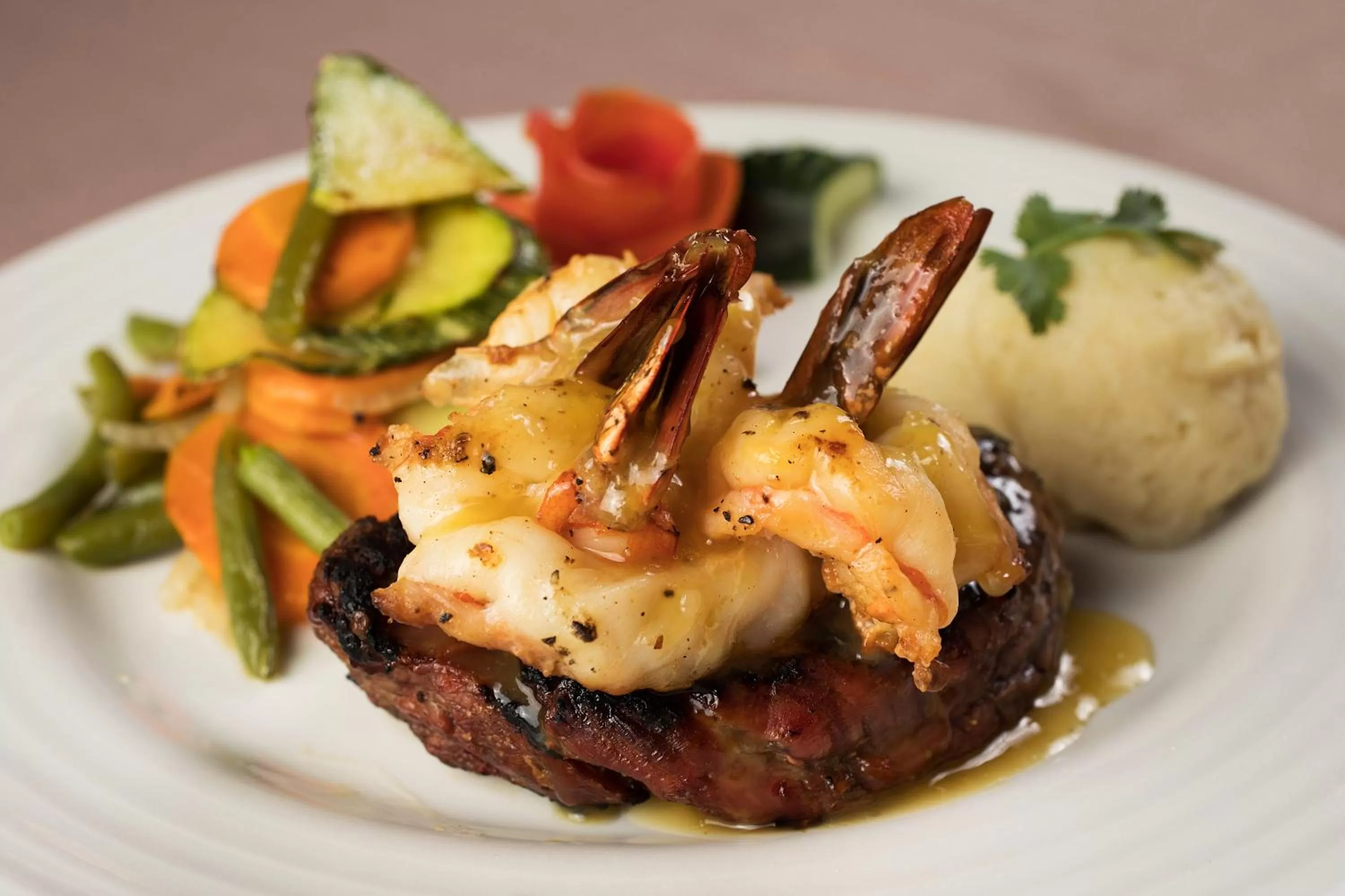 Restaurant/places to eat in Costa de Oro Beach Hotel