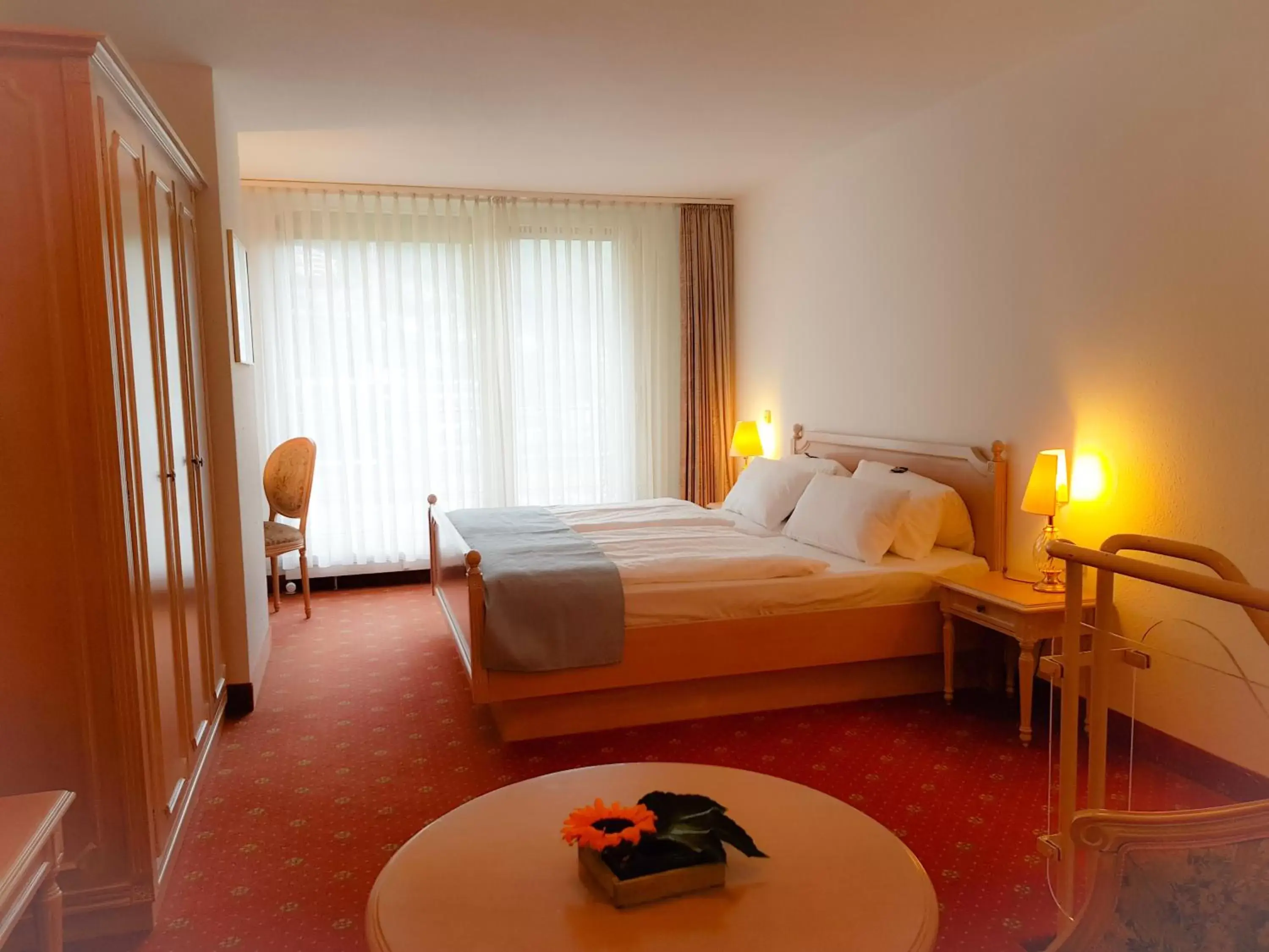 Photo of the whole room, Bed in Hotel Graf Eberhard