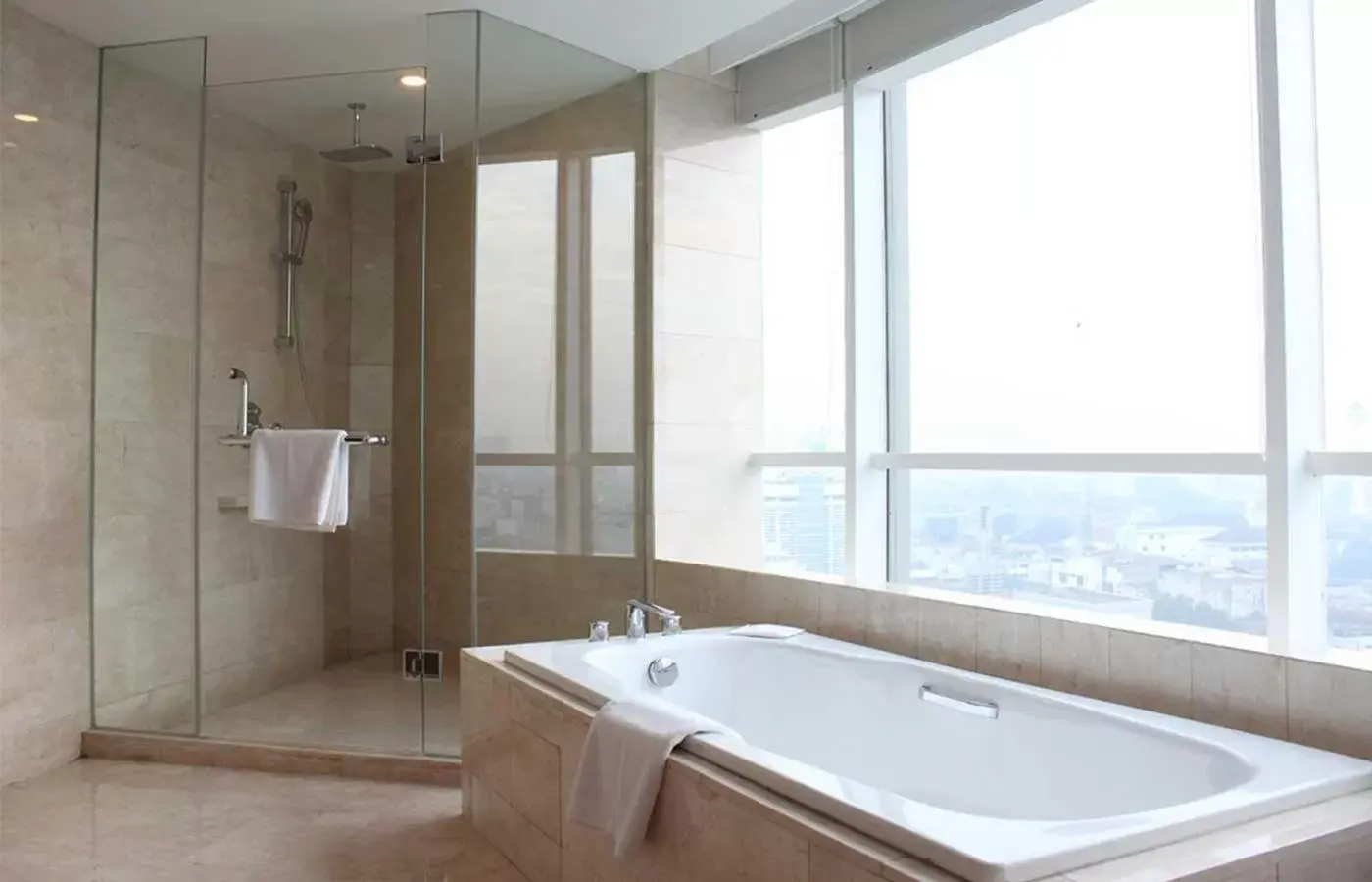 Shower, Bathroom in Crowne Plaza Bandung, an IHG Hotel