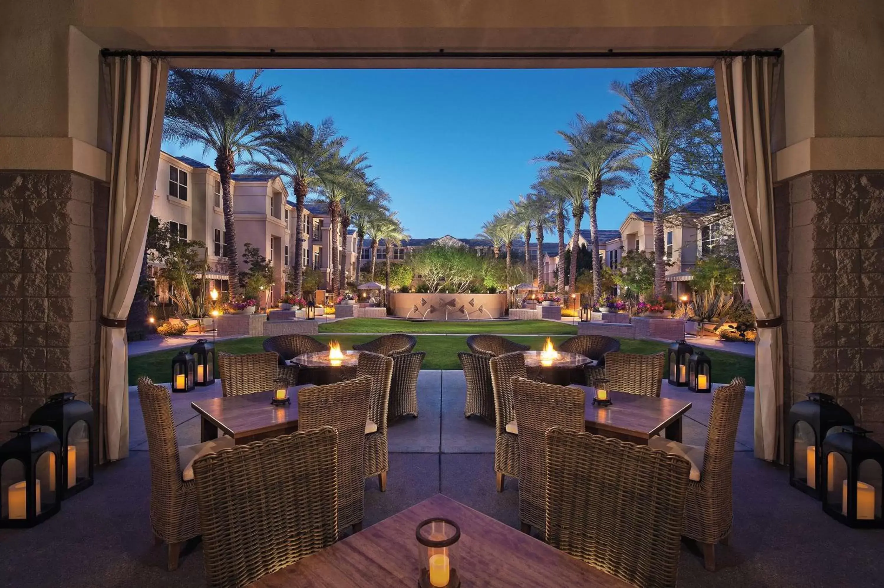 Property building, Restaurant/Places to Eat in Sonesta Suites Scottsdale Gainey Ranch