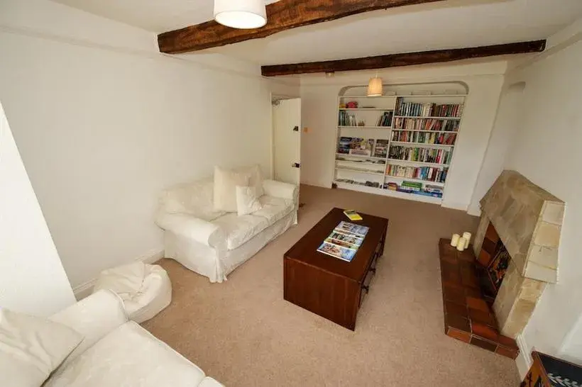 Library, Seating Area in The White House Guest House