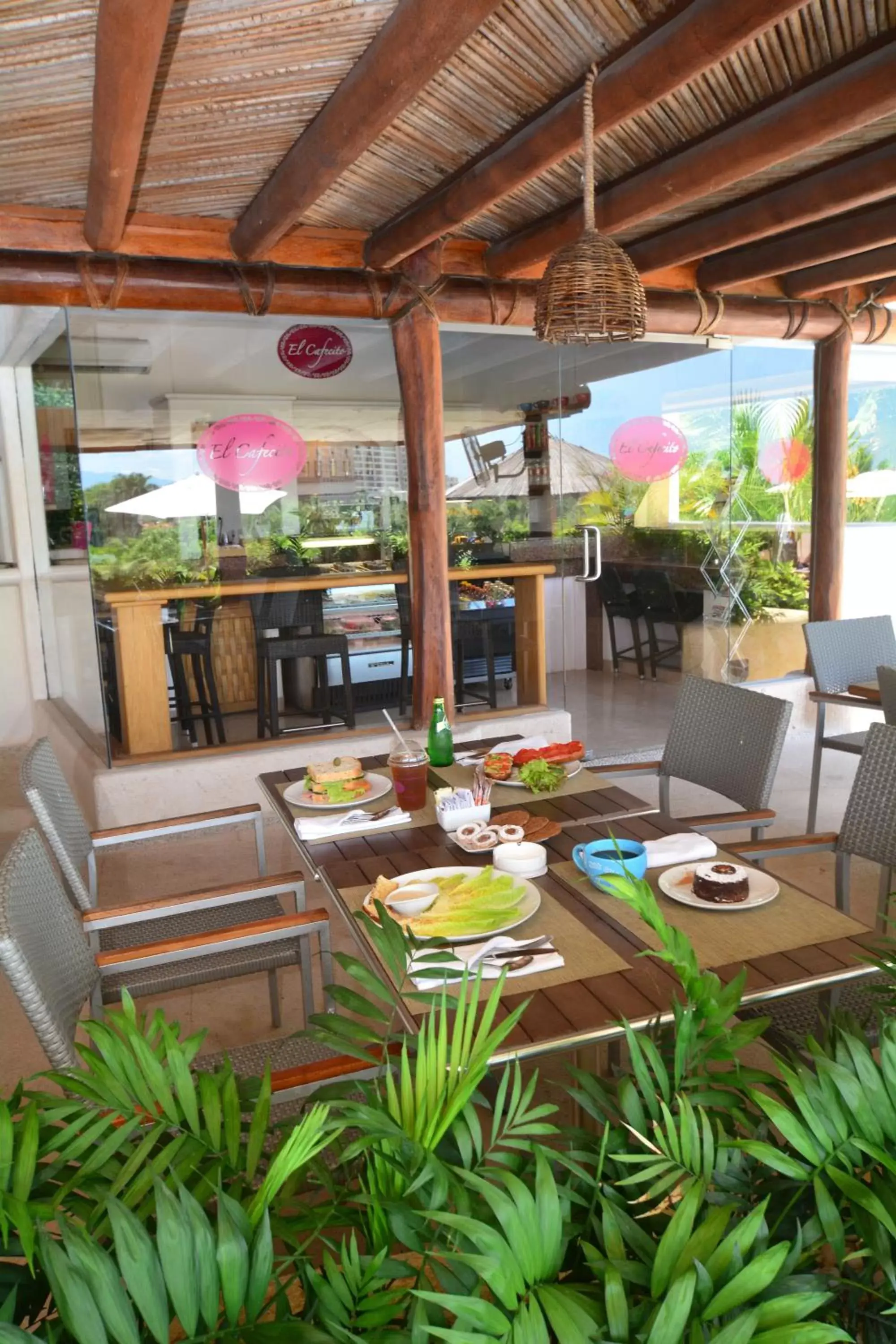 Restaurant/Places to Eat in Pacifica Resort Ixtapa