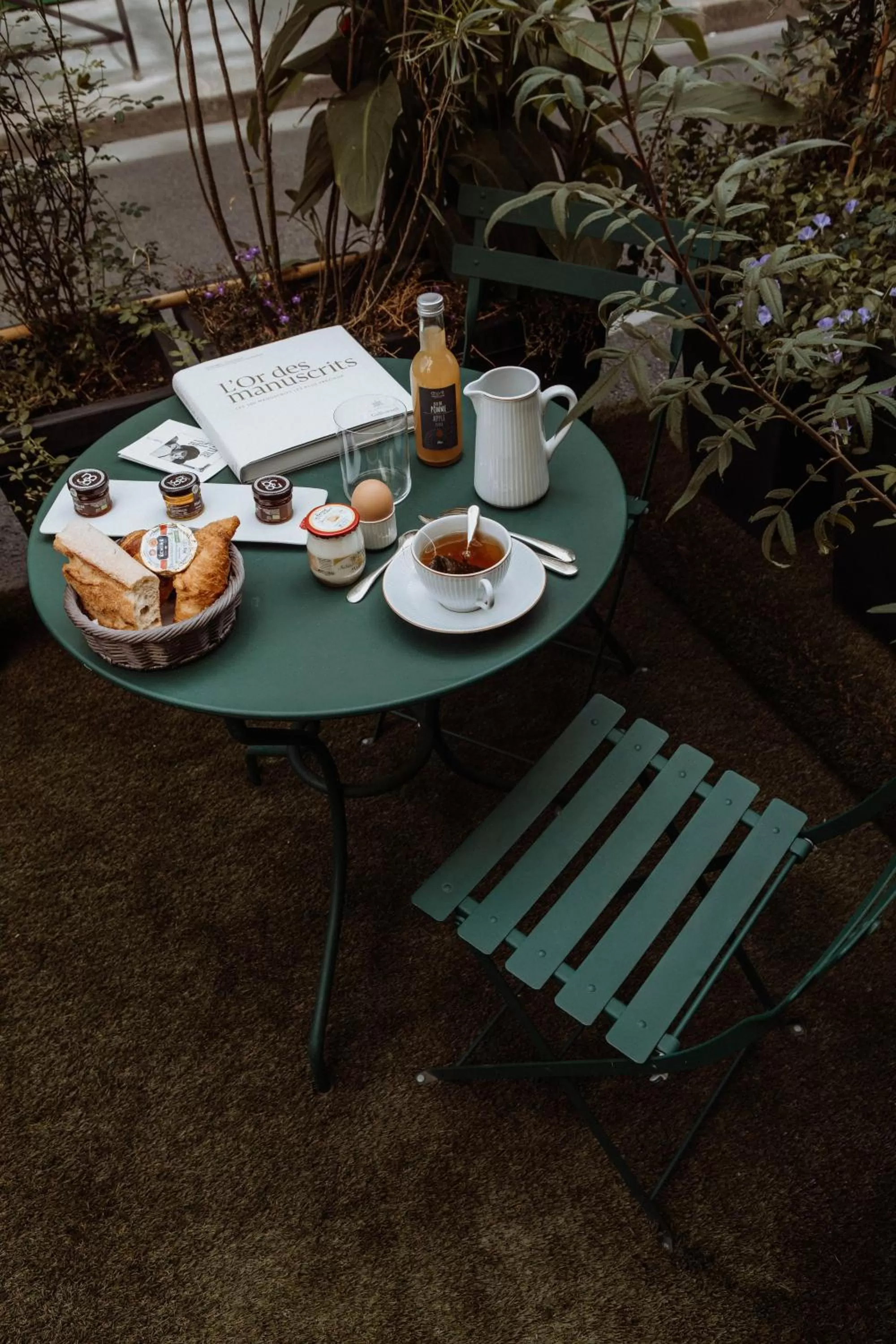 Balcony/Terrace in Hôtel de Lille - Saint-Germain des Près