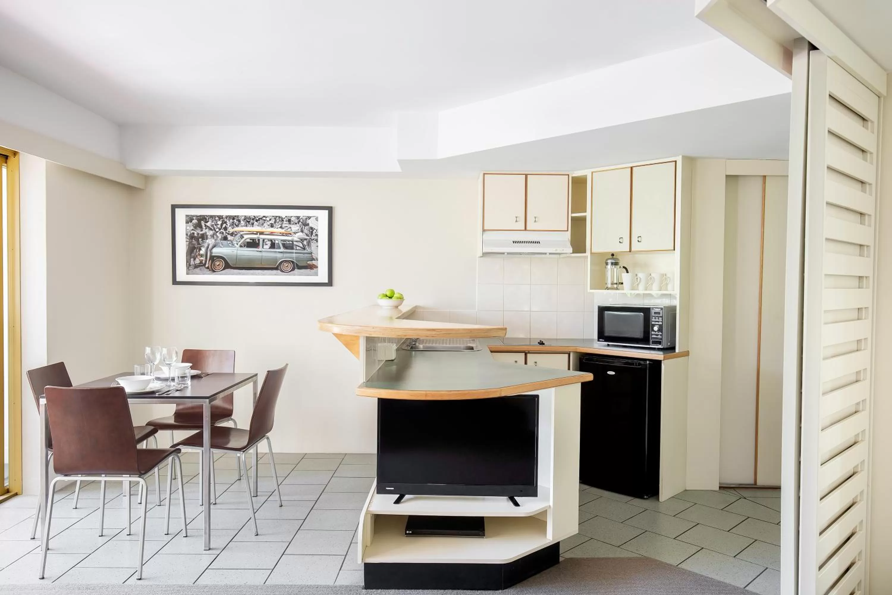 Kitchen or kitchenette in Mantra French Quarter Noosa