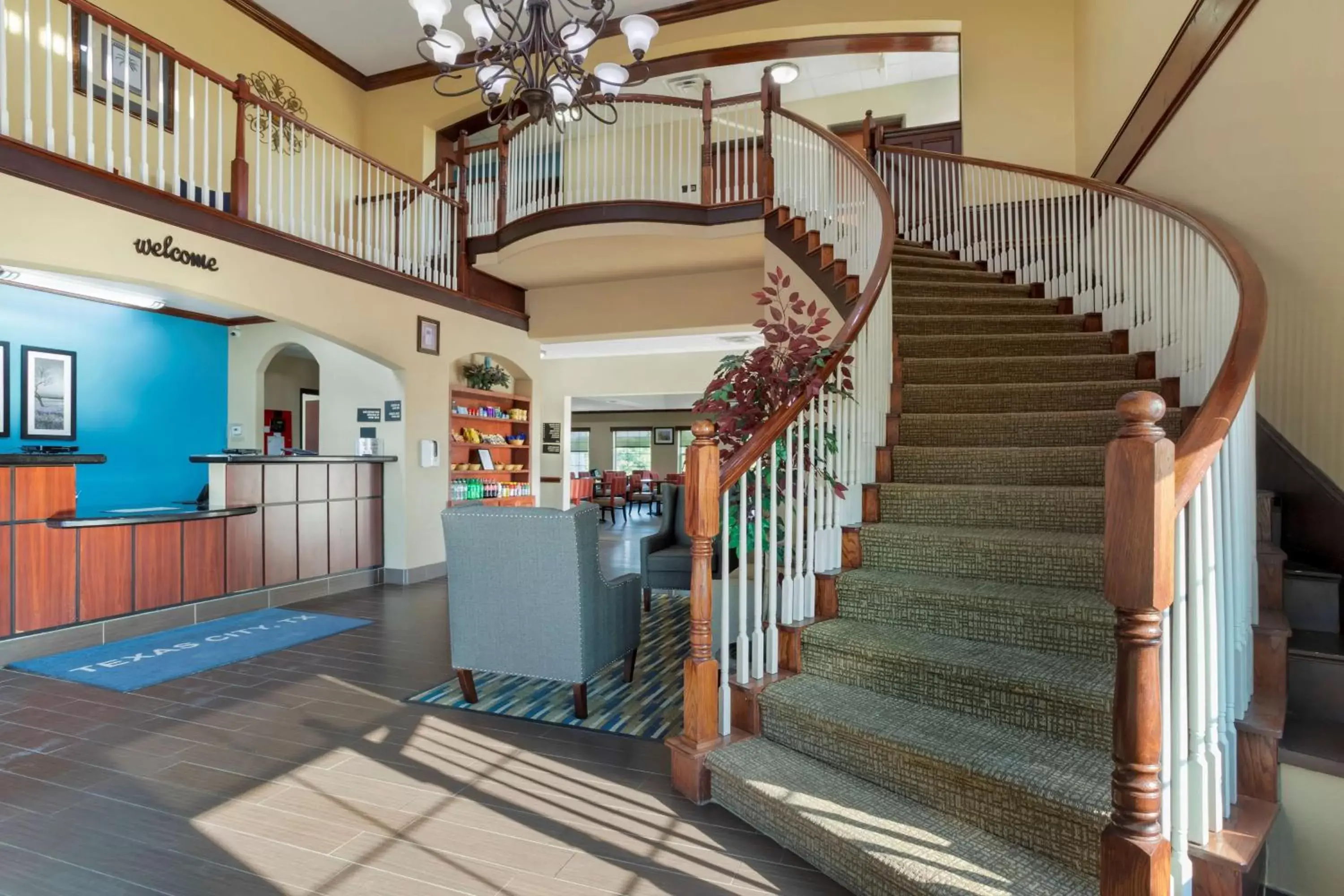 Lobby or reception in Best Western Texas City