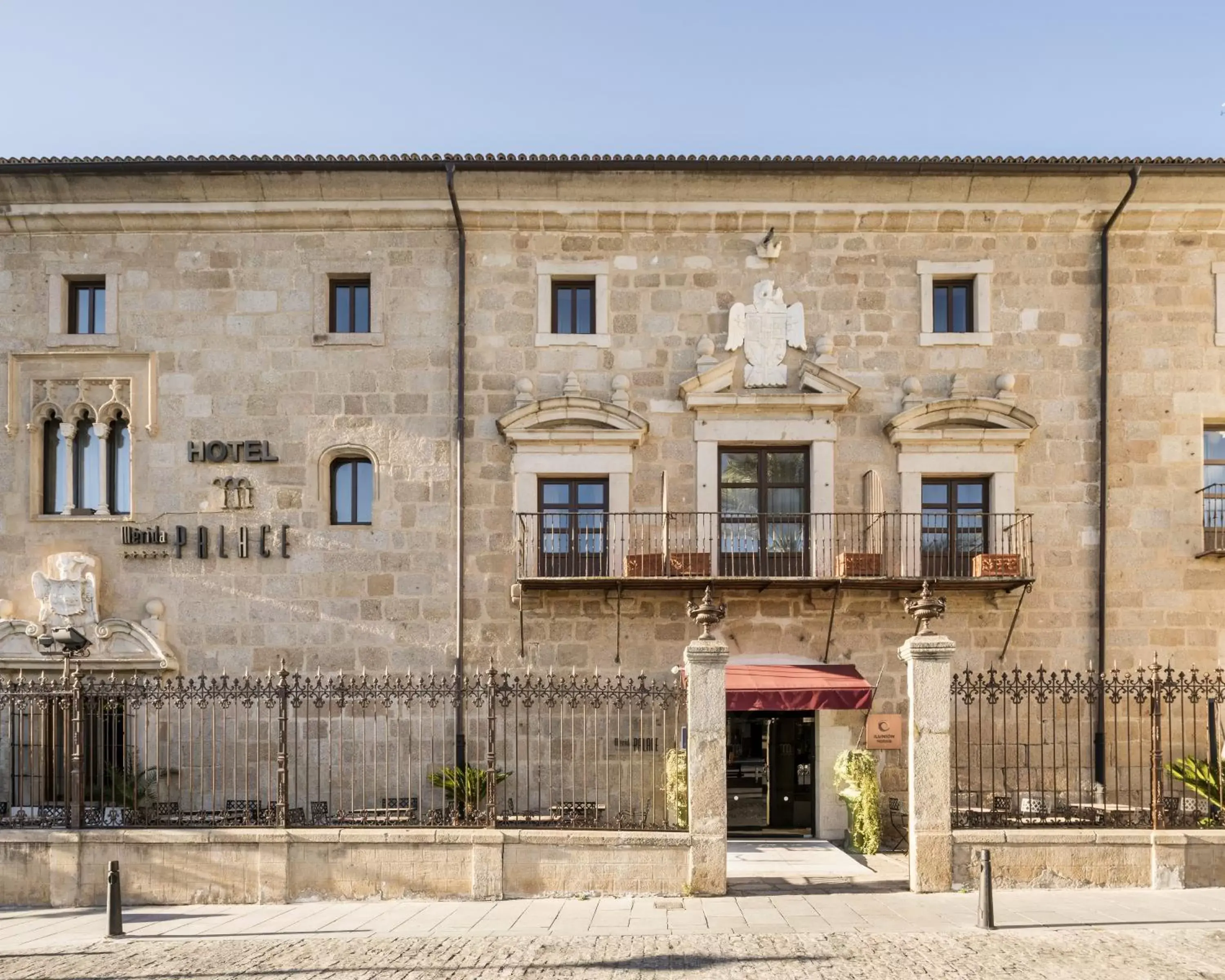 Facade/entrance in Hotel Ilunion Mérida Palace