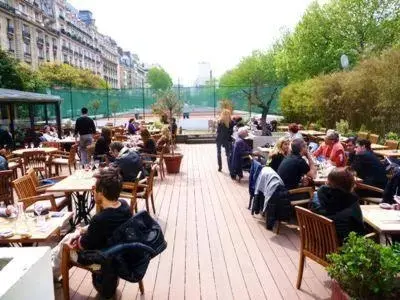 Tennis court, Restaurant/Places to Eat in Louisa Hotel Paris