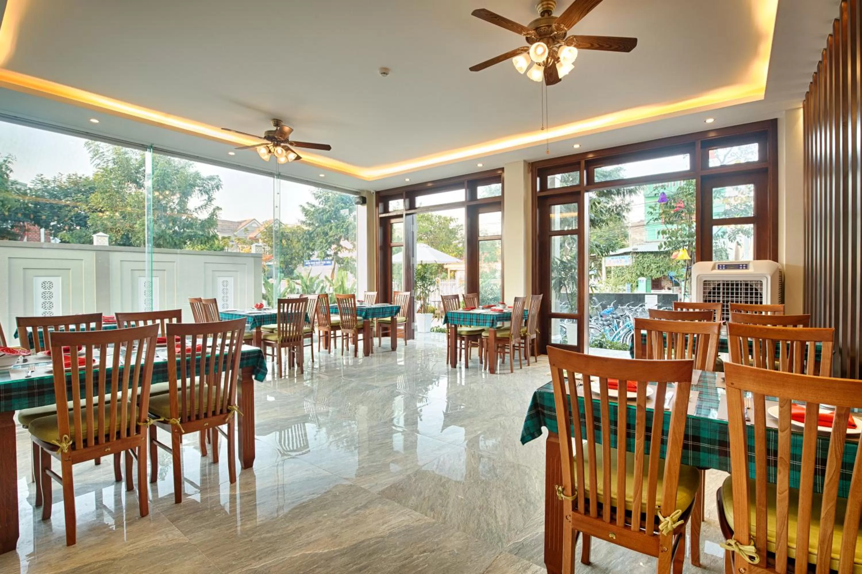 Restaurant/places to eat in Hoi An Green Apple Hotel