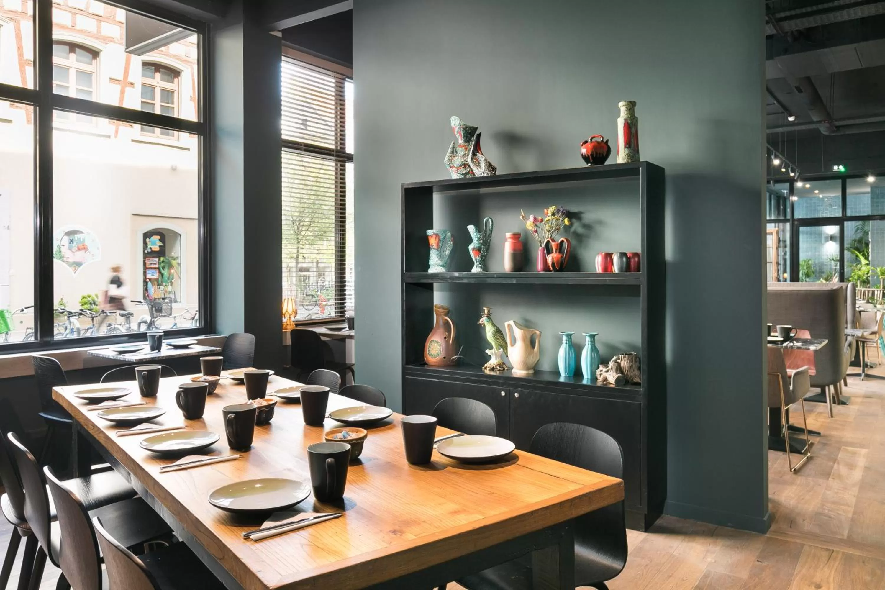 Lounge or bar in Hotel Kaijoo by HappyCulture